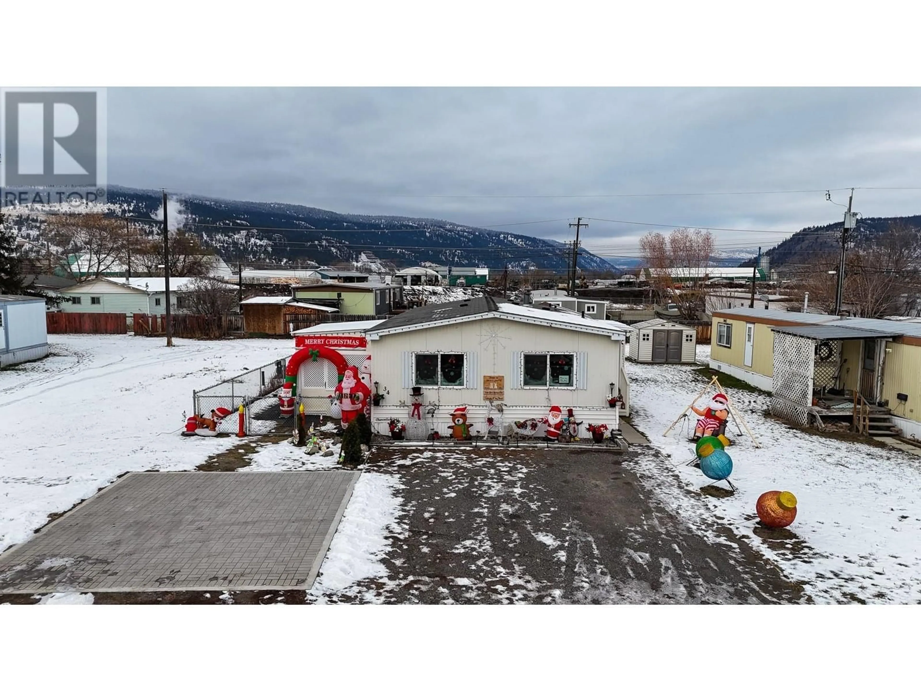 Frontside or backside of a home, the street view for 2776 CLAPPERTON Avenue Unit# 34, Merritt British Columbia V1K1G5