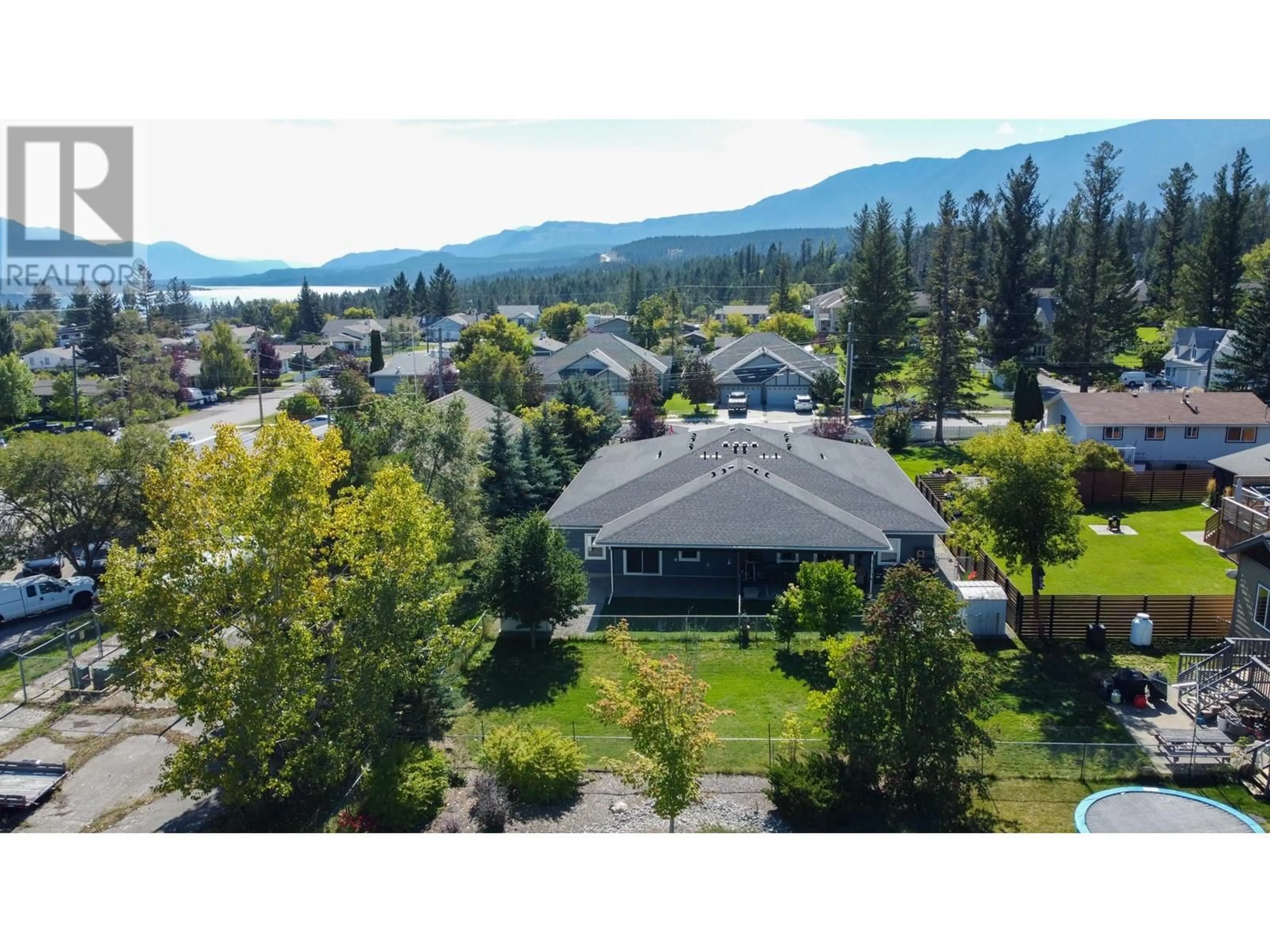 A pic from exterior of the house or condo, the street view for 1118 10TH Street, Invermere British Columbia V0A1K0