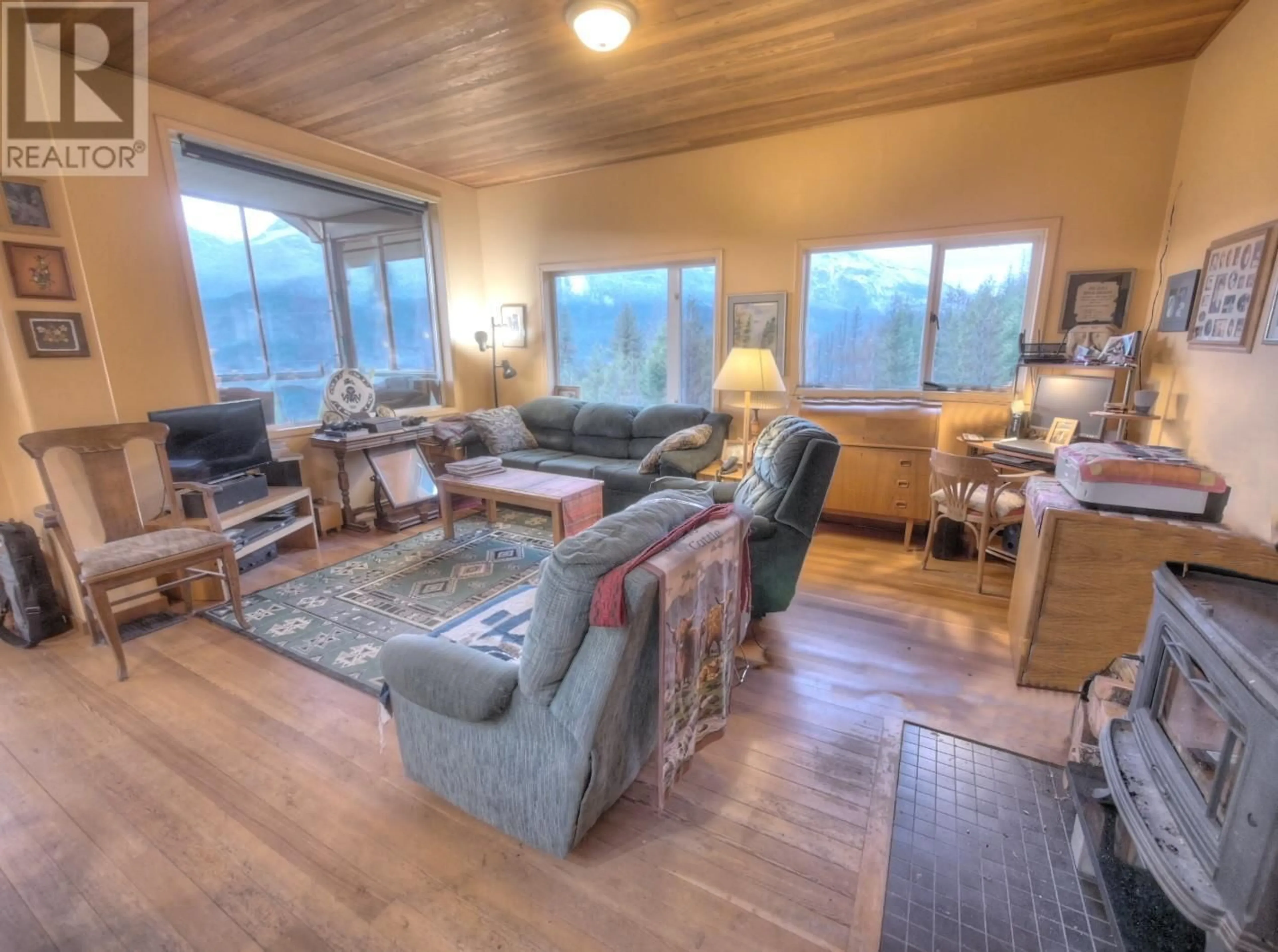 Living room, wood floors for 9155 Highway 6, Silverton British Columbia V0G1S0