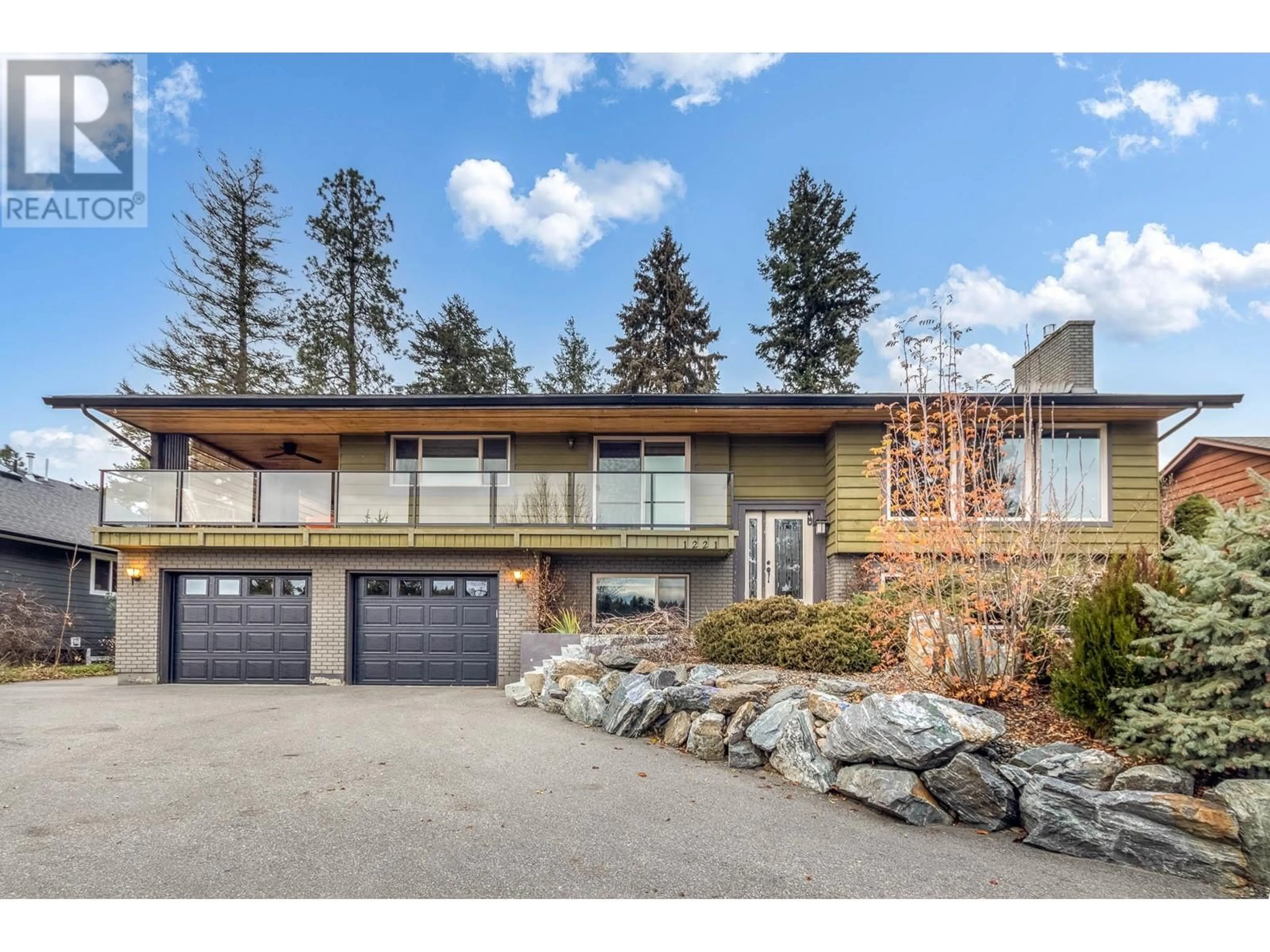 Frontside or backside of a home, cottage for 1221 50 Avenue NE, Salmon Arm British Columbia V1E3N2