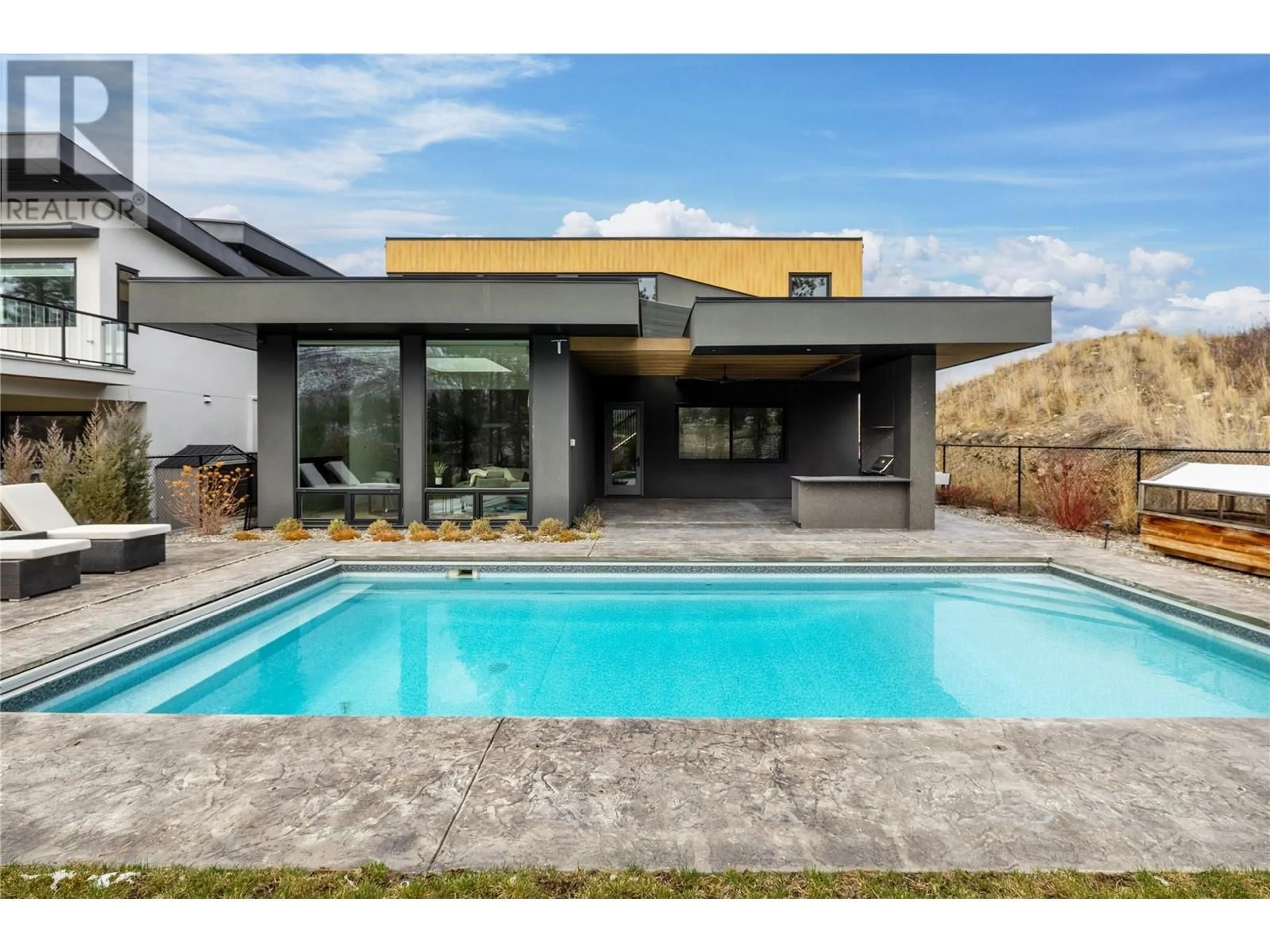 Indoor or outdoor pool for 1297 Jack Smith Road, Kelowna British Columbia V1W5K7