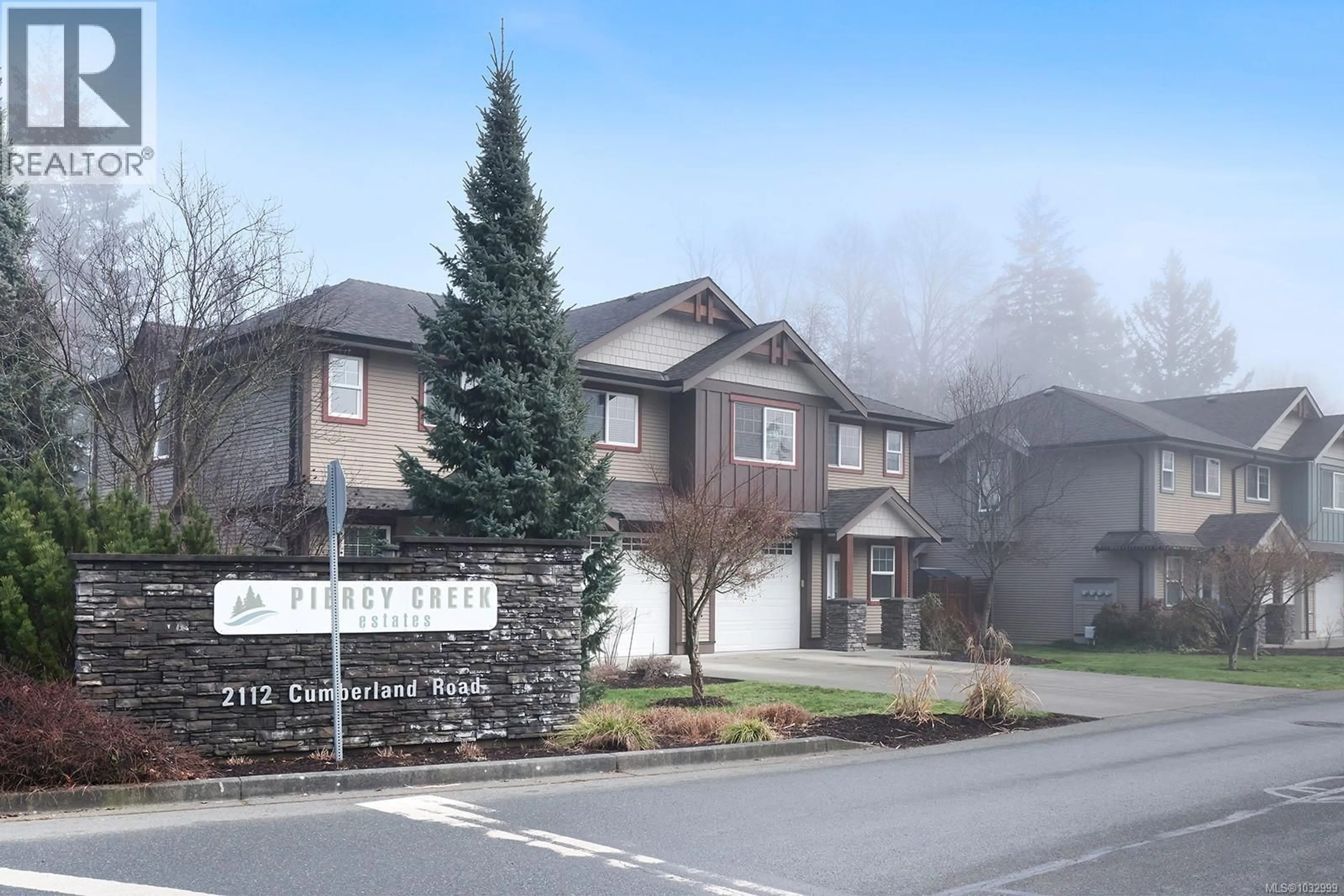 Unknown for 4 - 2112 CUMBERLAND ROAD, Courtenay British Columbia V9N2E9