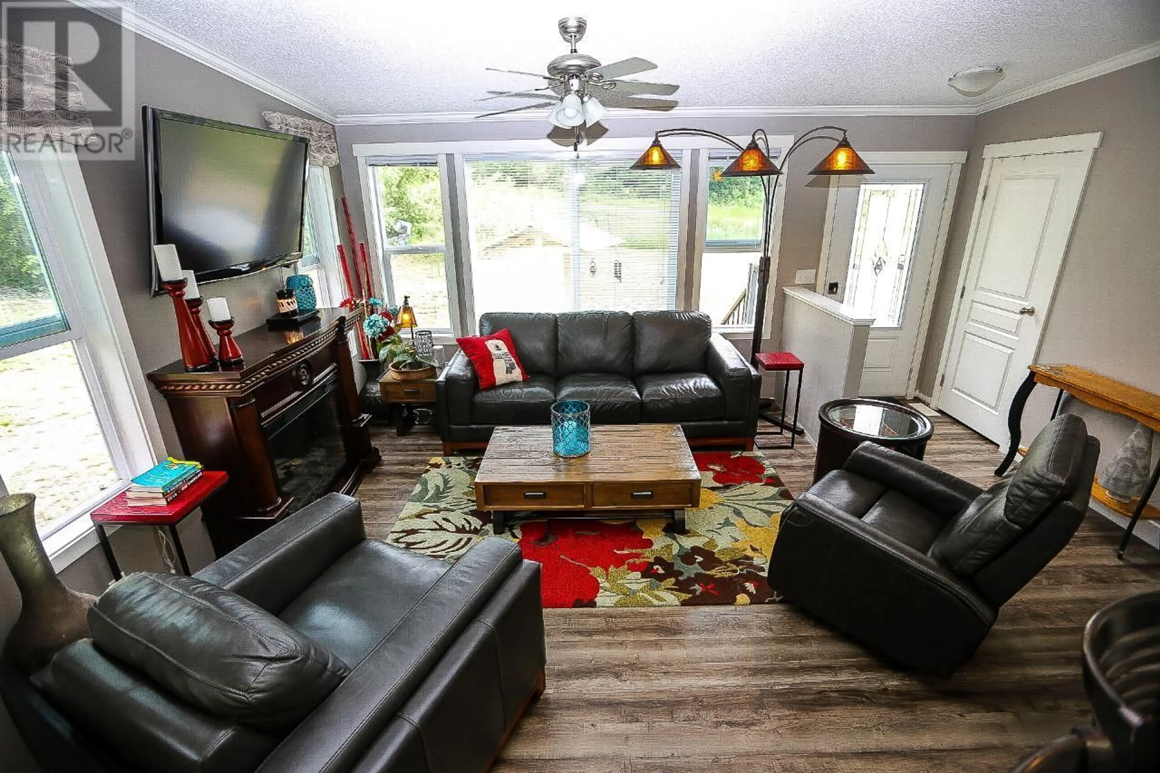 Living room, wood floors for 4861 BIRCH Lane, Barriere British Columbia V0E1E0