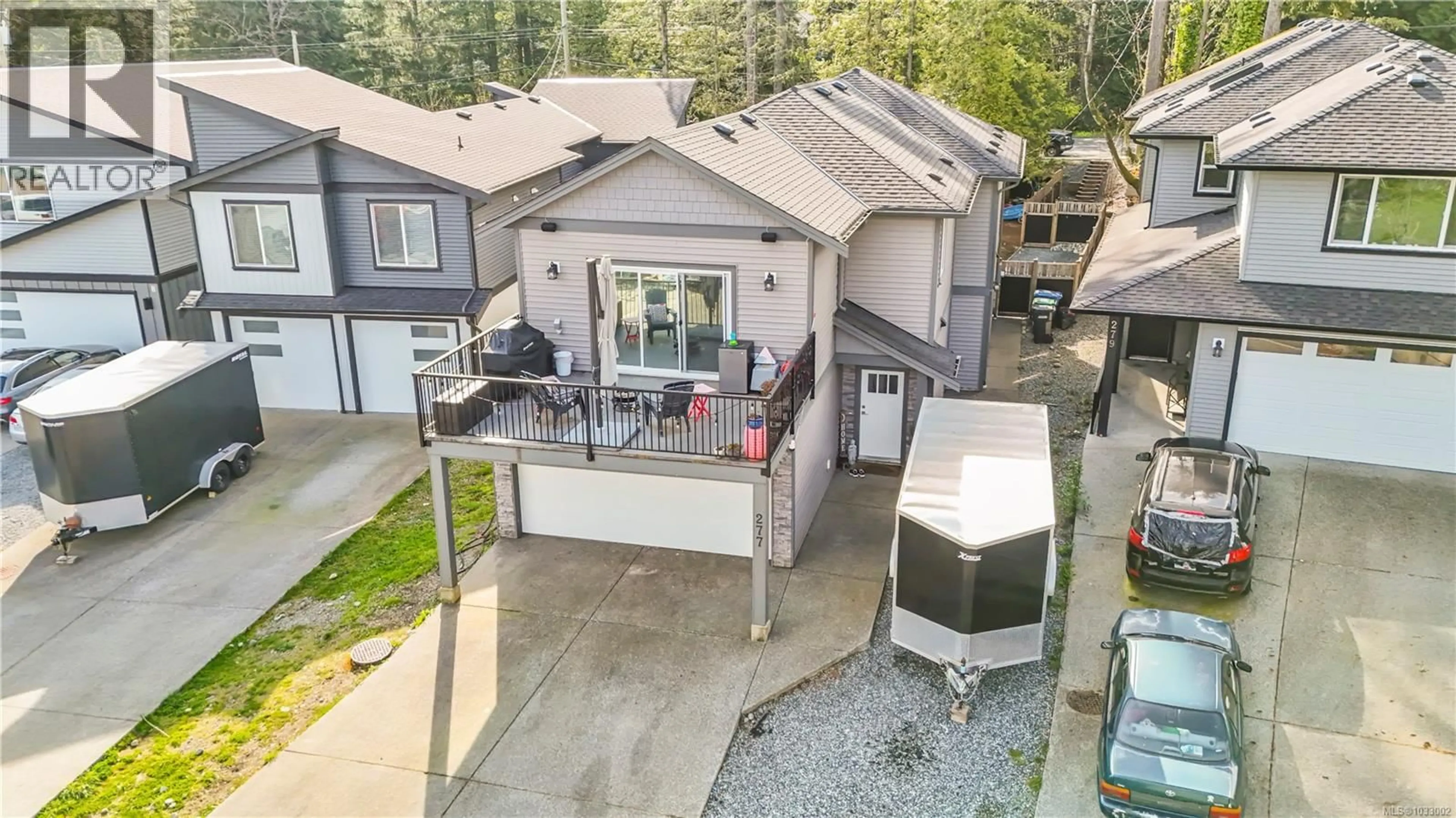 A pic from outside/outdoor area/front of a property/back of a property/a pic from drone, unknown for 277 WESTWOOD ROAD, Nanaimo British Columbia V9R6S4