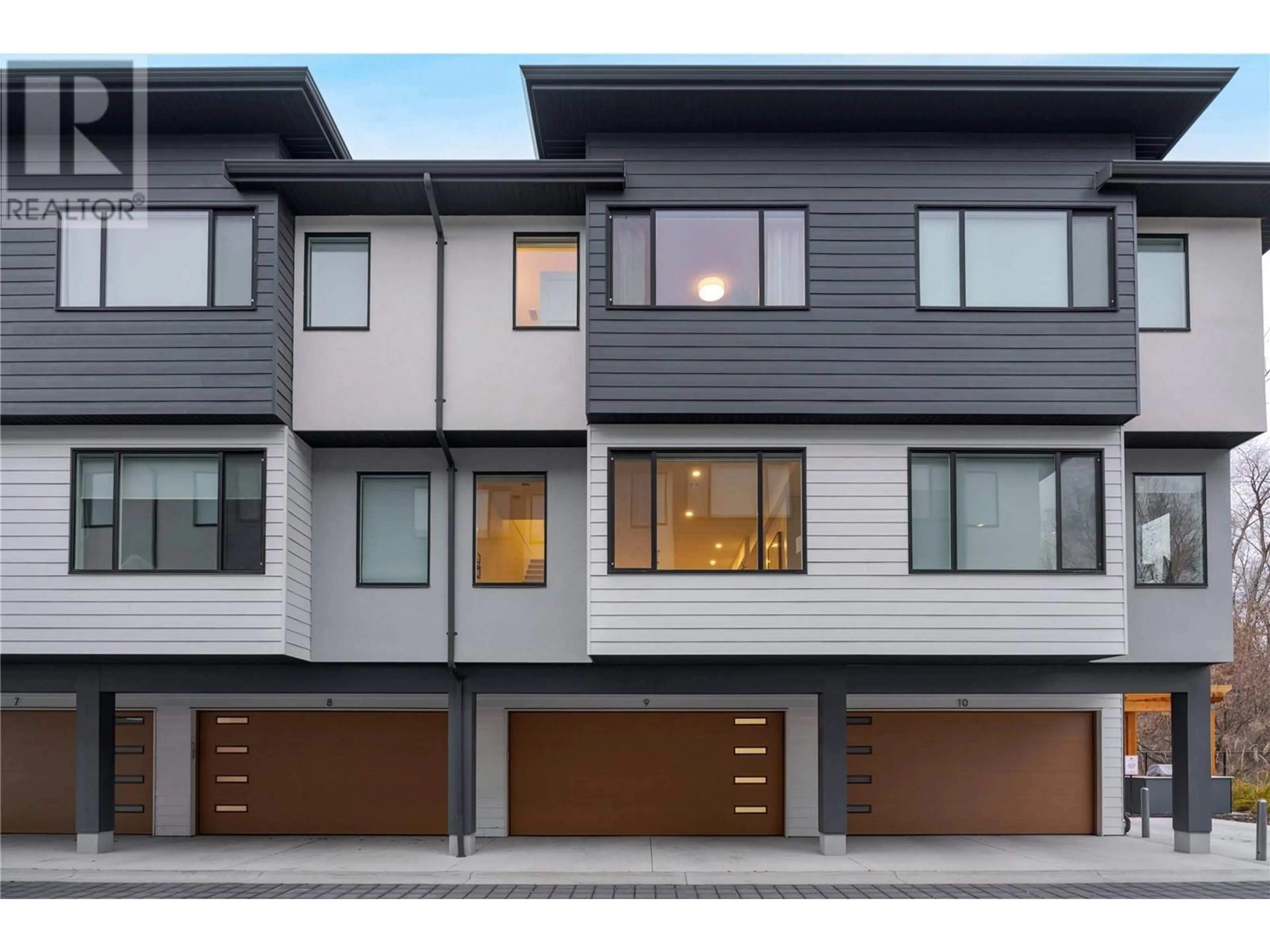 Home with vinyl exterior material, street for 1225 Findlay Road Unit# 9, Kelowna British Columbia V1X5B1