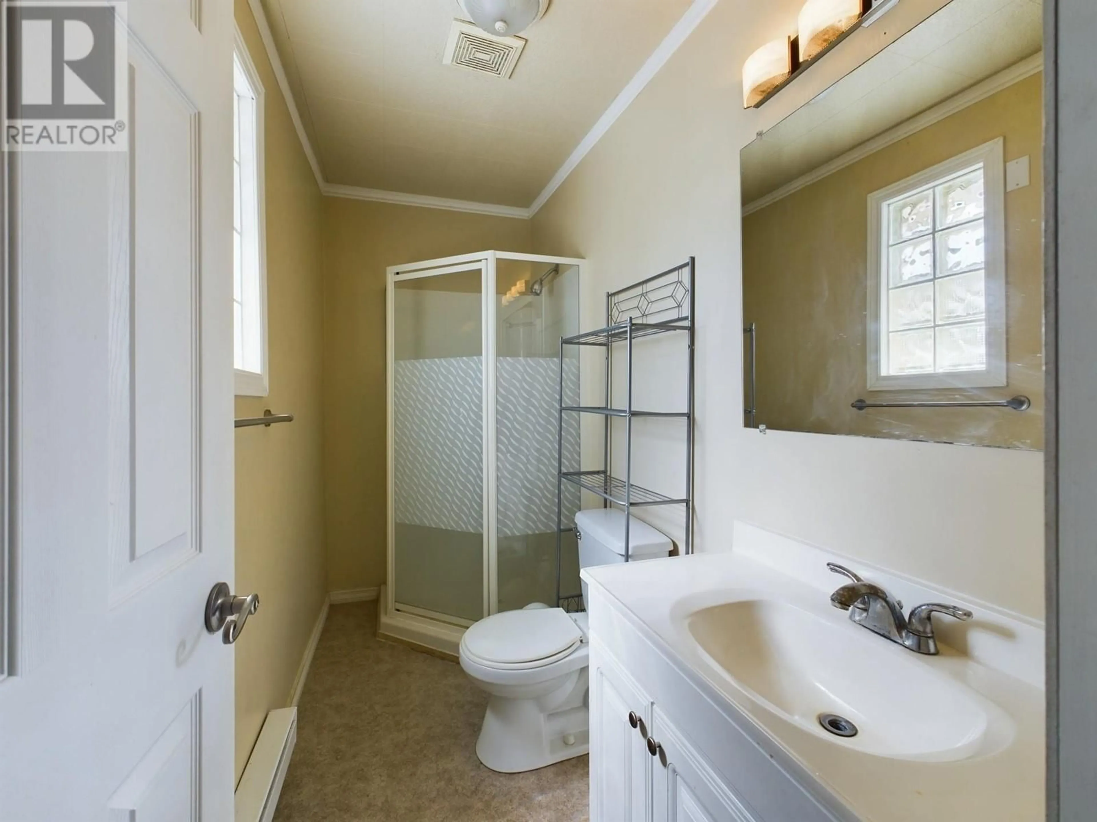 Standard bathroom, ceramic/tile floor for 6215 MAPLE Drive, Osoyoos British Columbia V0H1V4