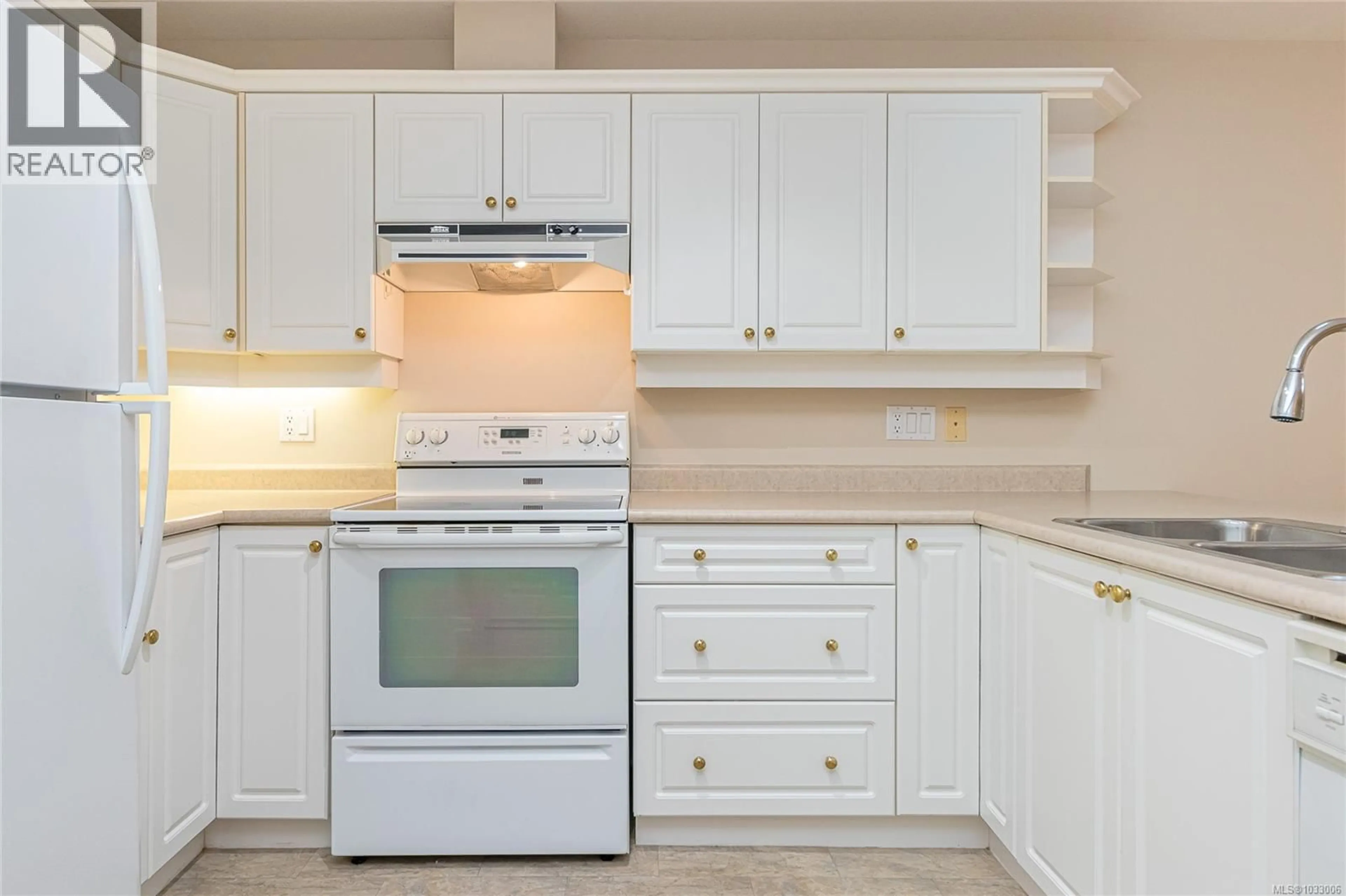 Standard kitchen, unknown for 9 - 850 ARBUTUS STREET, Qualicum Beach British Columbia V9K2M7