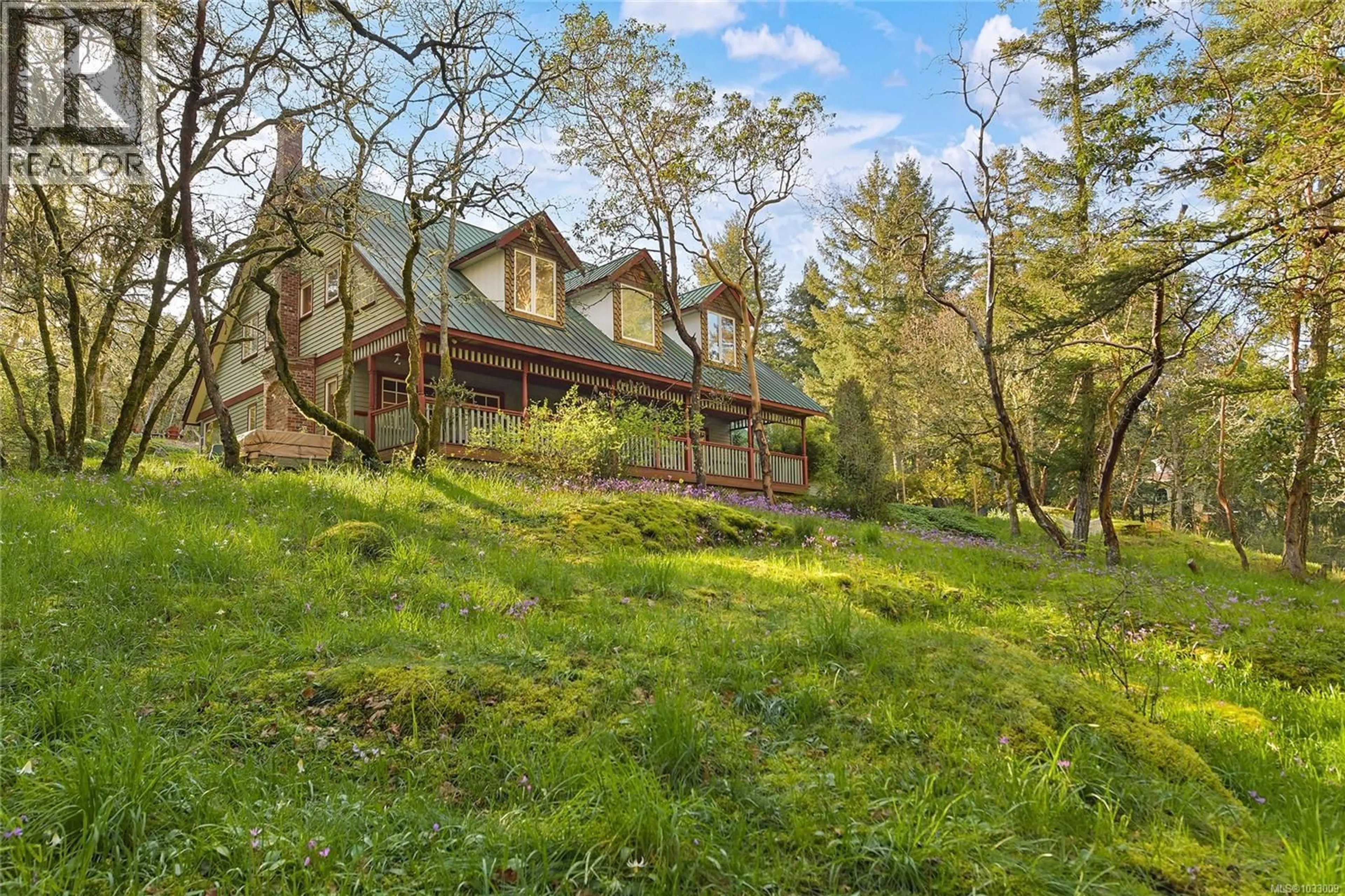 Patio, forest/trees view for 4836 SPRING ROAD, Saanich British Columbia V9E2E4