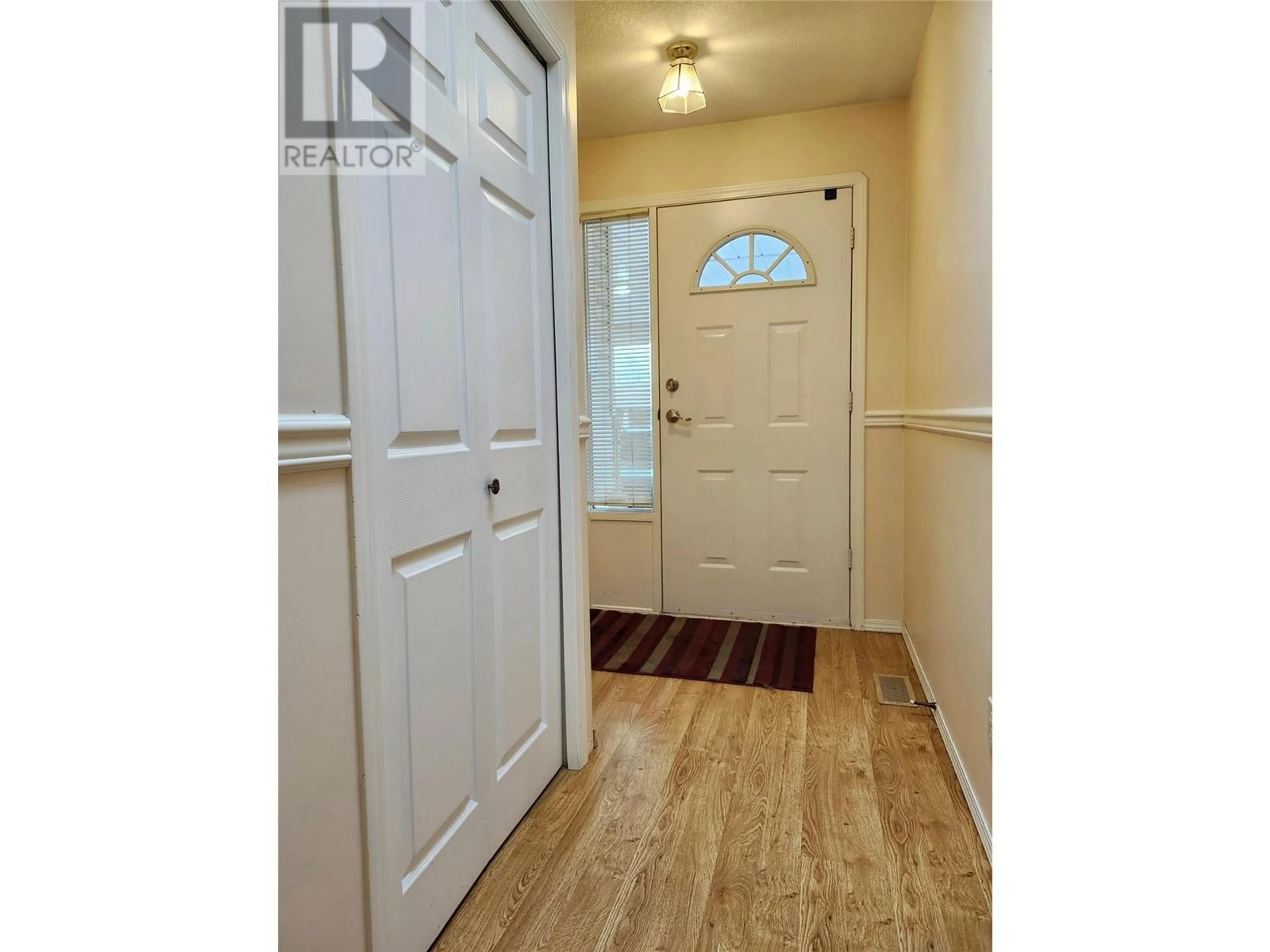 Indoor entryway for 1038 11 Avenue Unit# 19, Vernon British Columbia V1B2R5