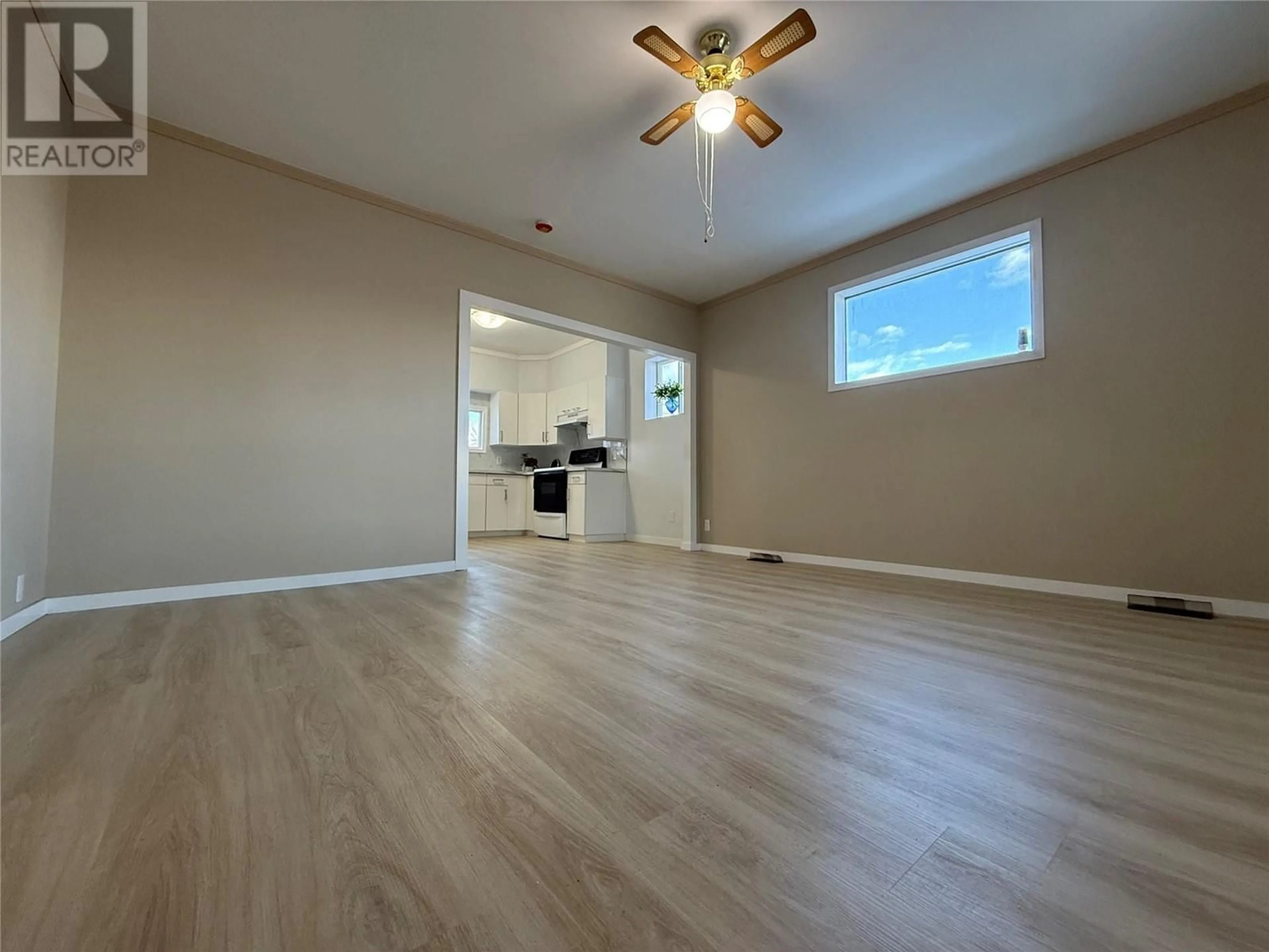 A pic of a room, wood floors for 101 6TH Avenue S, Cranbrook British Columbia V1C2H5