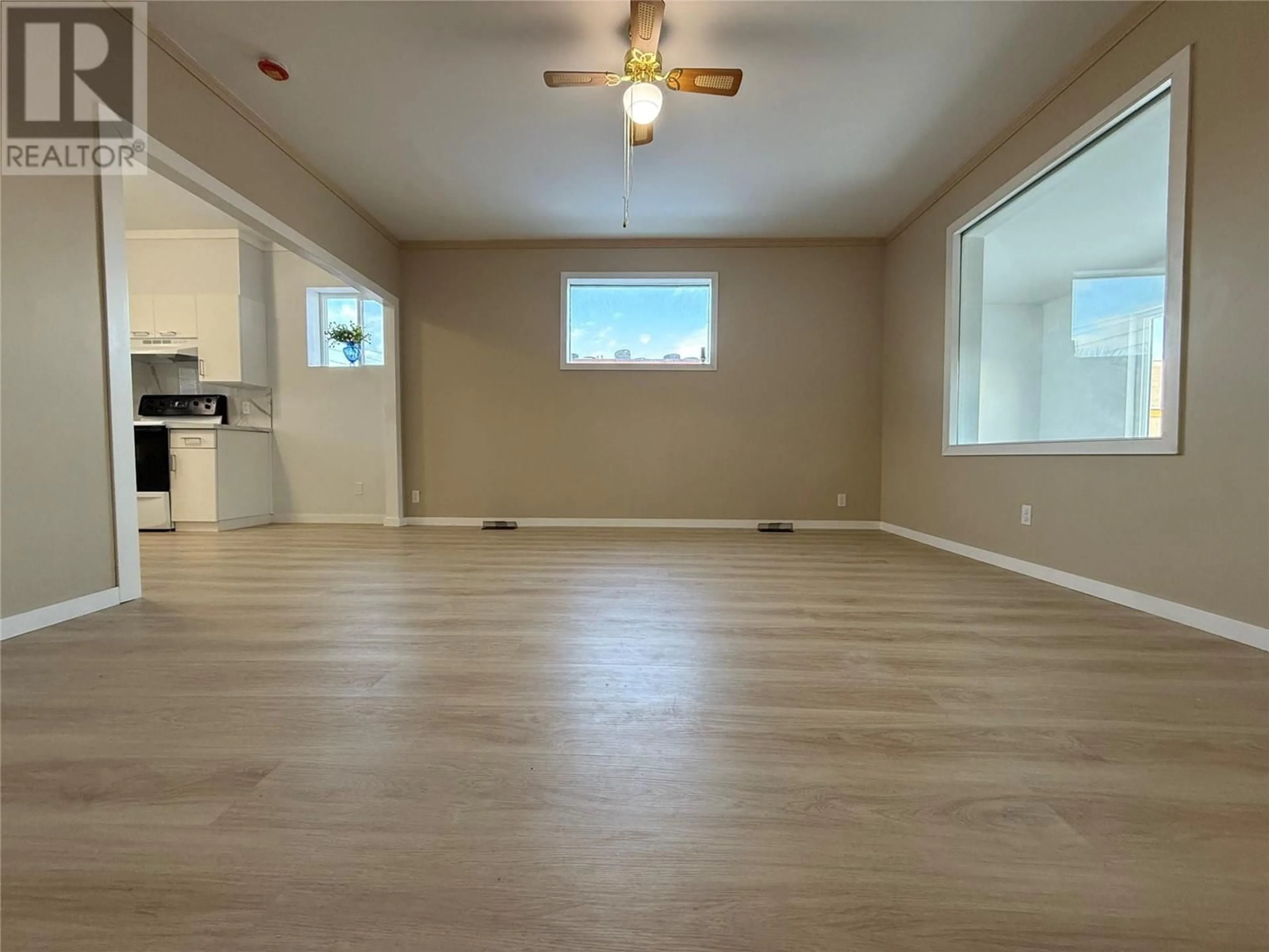 A pic of a room, wood floors for 101 6TH Avenue S, Cranbrook British Columbia V1C2H5