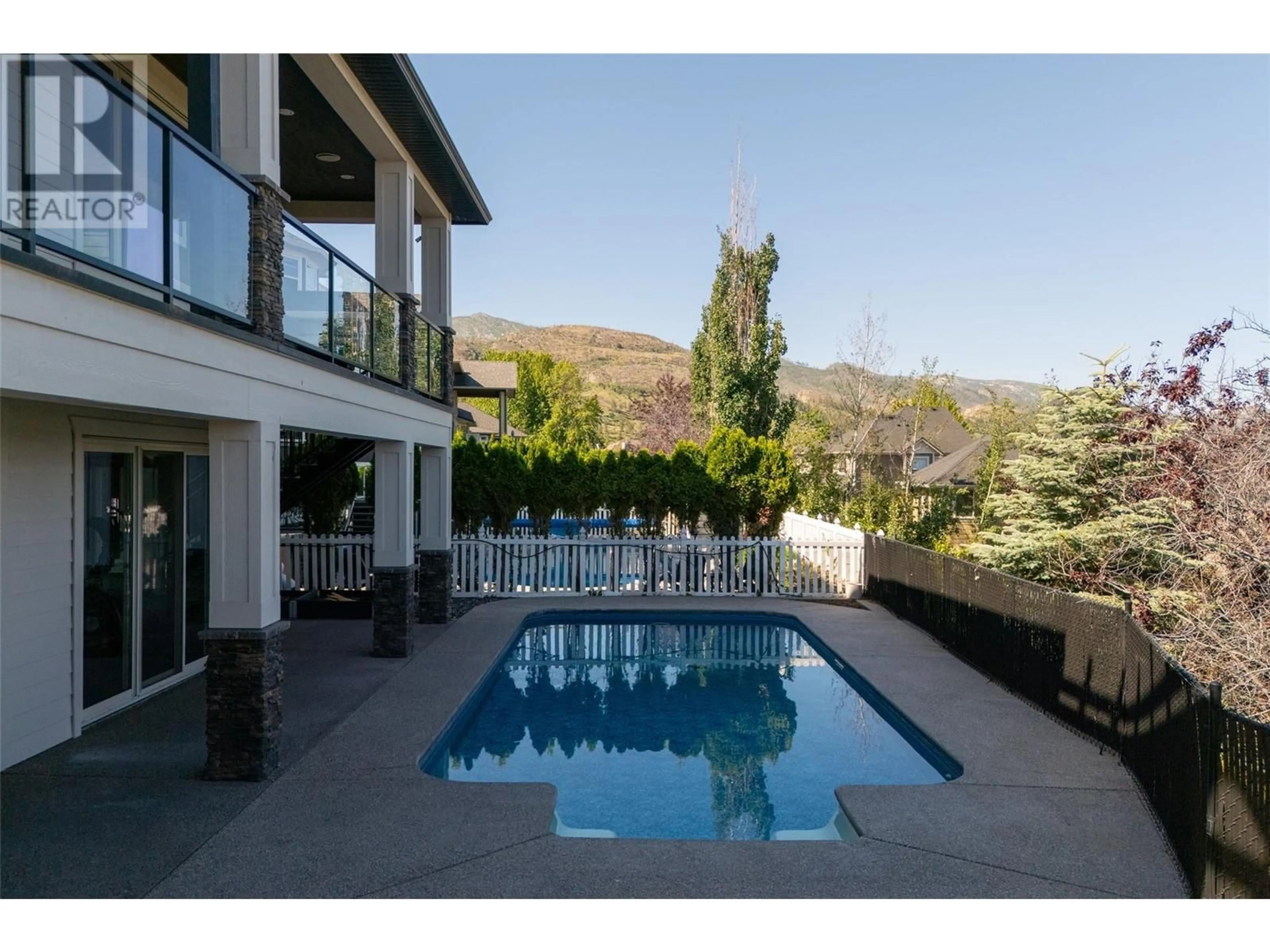 Indoor or outdoor pool for 5330 Ptarmigan Street, Kelowna British Columbia V1W4S8