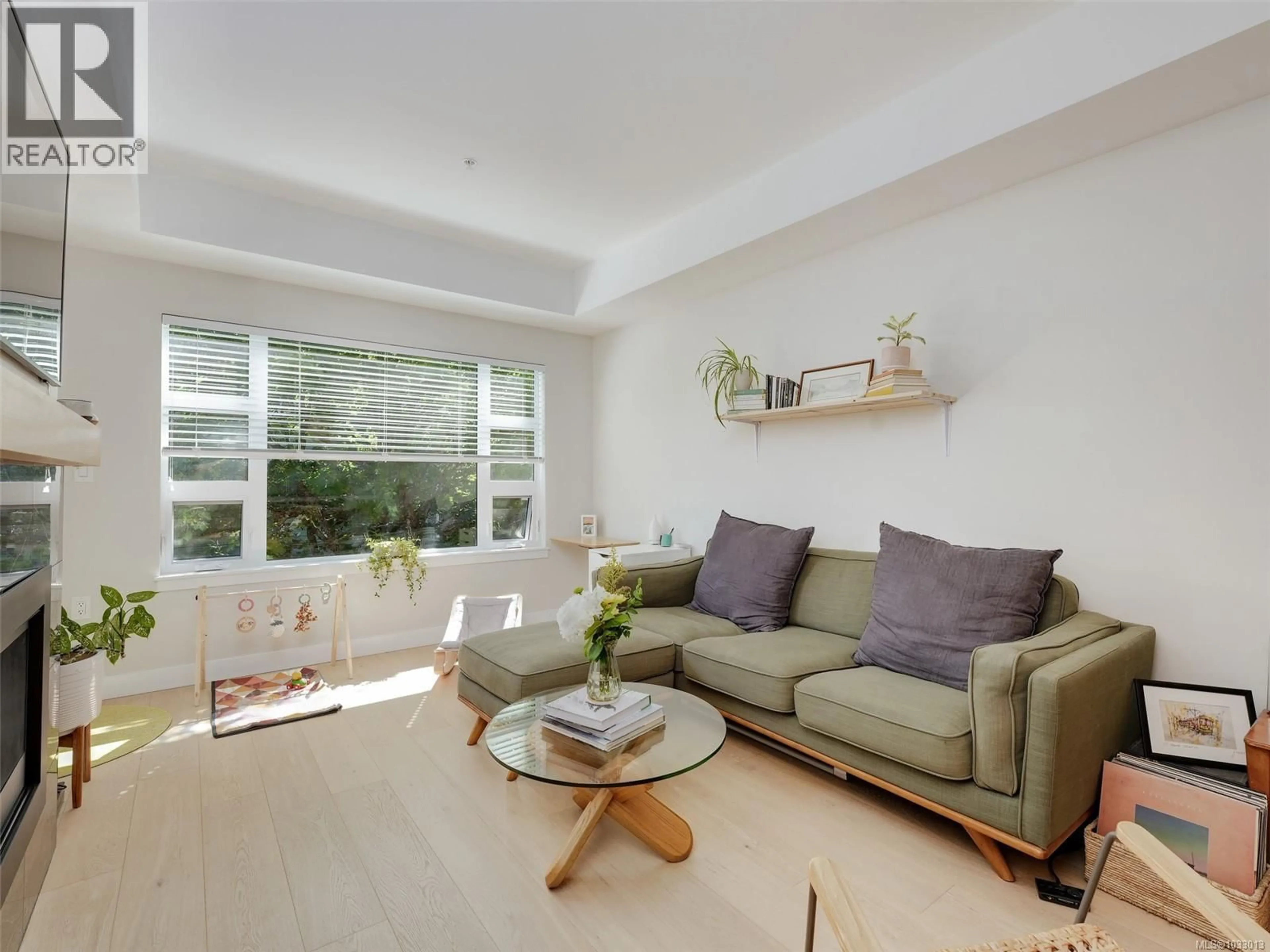 Living room with furniture, unknown for 206 - 9861 THIRD STREET, Sidney British Columbia V8L3A8