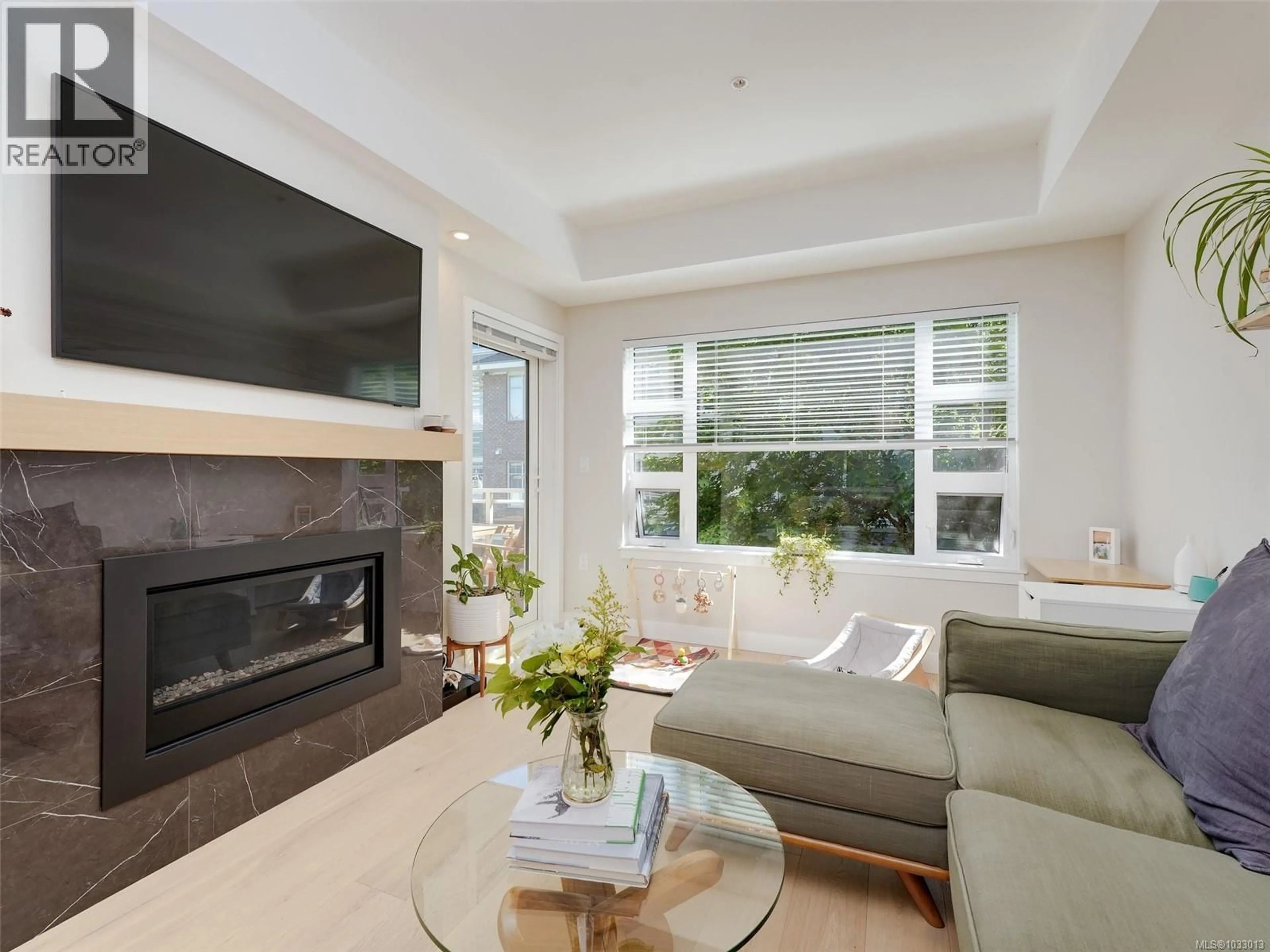 Living room with furniture, unknown for 206 - 9861 THIRD STREET, Sidney British Columbia V8L3A8