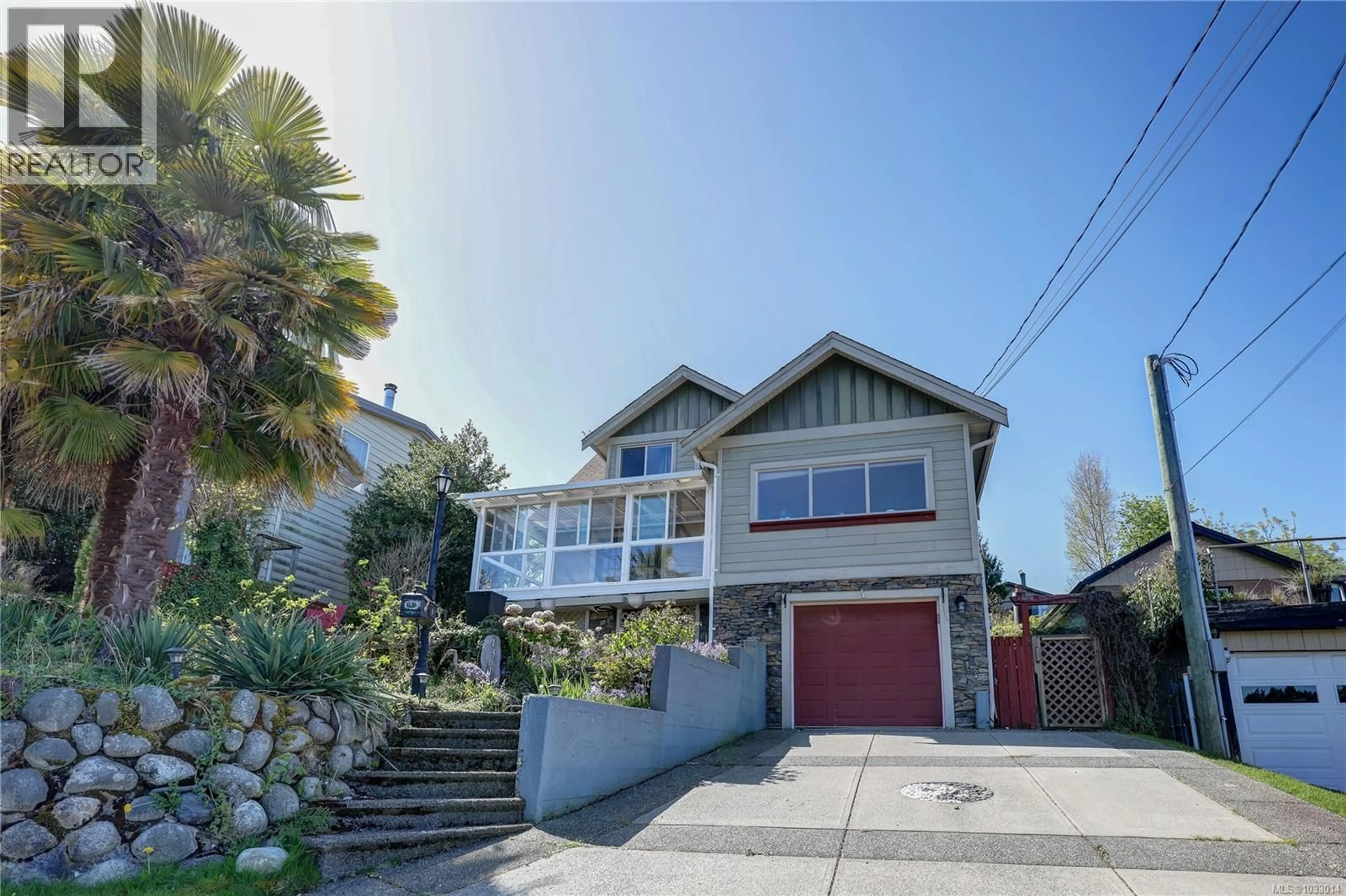 A pic from outside/outdoor area/front of a property/back of a property/a pic from drone, street for 1361 DISCOVERY AVENUE, Nanaimo British Columbia V9S4B5