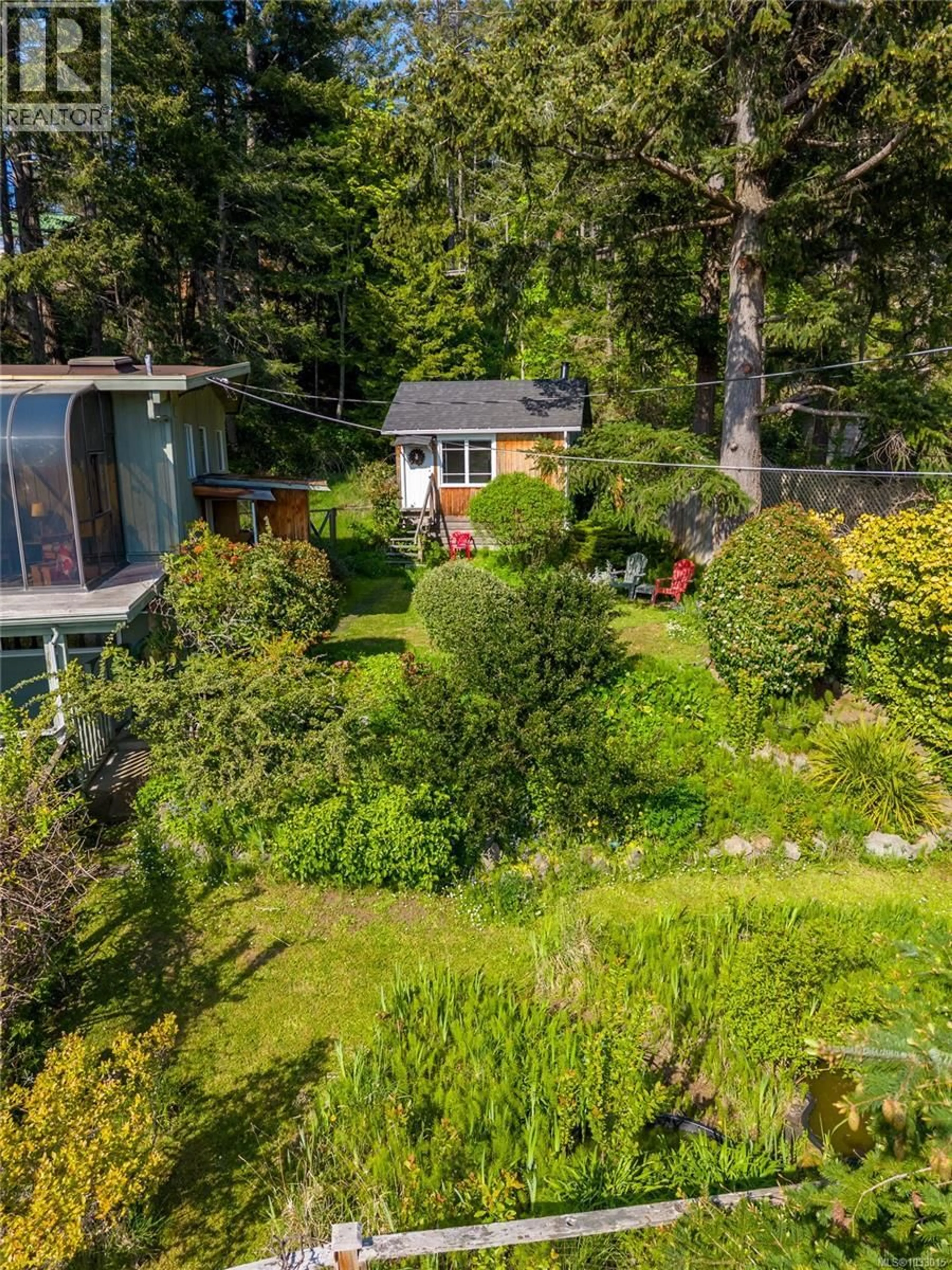 A pic from outside/outdoor area/front of a property/back of a property/a pic from drone, unknown for 27146 SCHOONER WAY, Pender Island British Columbia V0N2M2