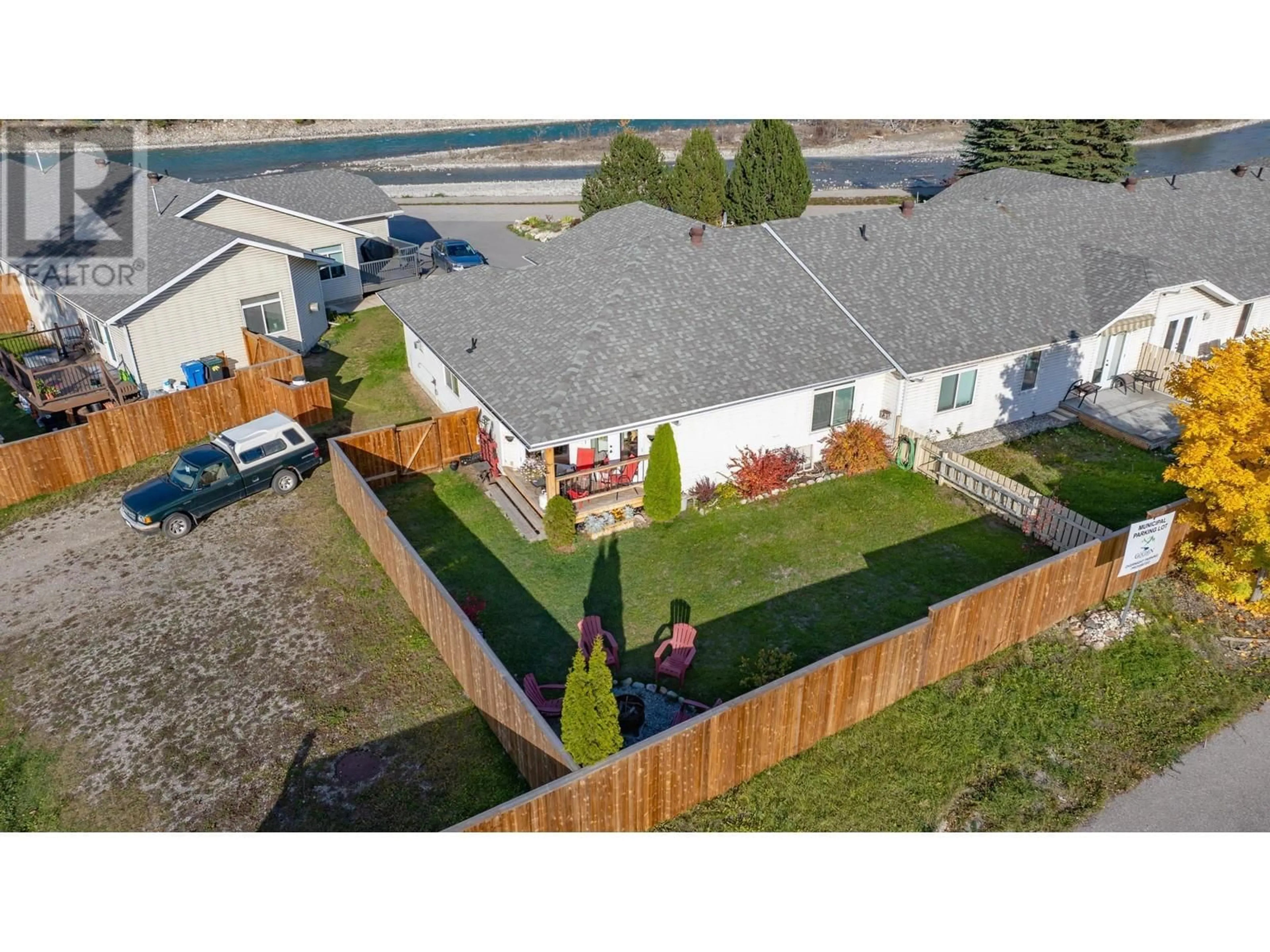 A pic from outside/outdoor area/front of a property/back of a property/a pic from drone, street for 1120 8TH  S Street, Golden British Columbia V0A1H0