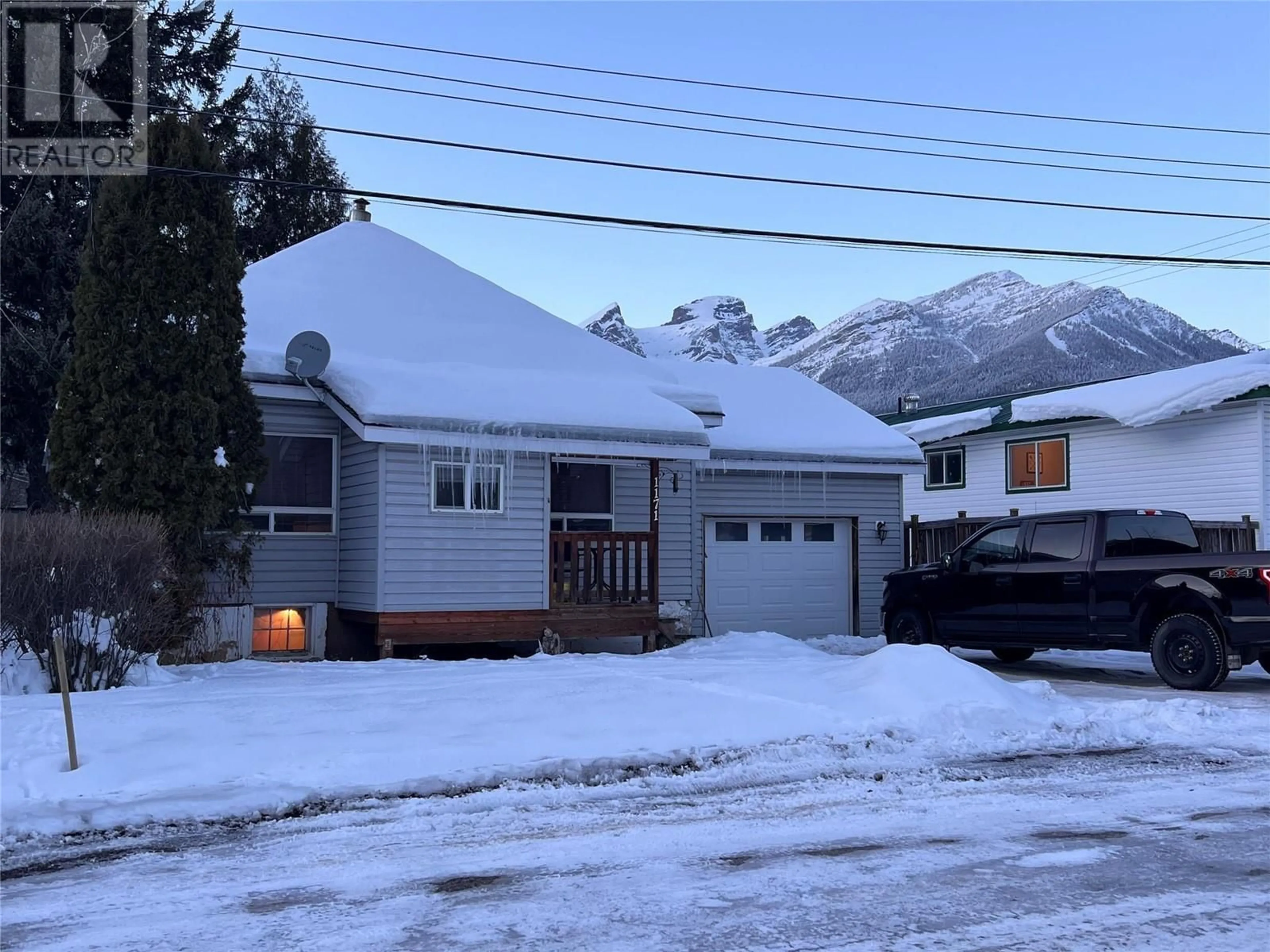 A pic from outside/outdoor area/front of a property/back of a property/a pic from drone, street for 1171 1ST AVENUE, Fernie British Columbia V0B1M0