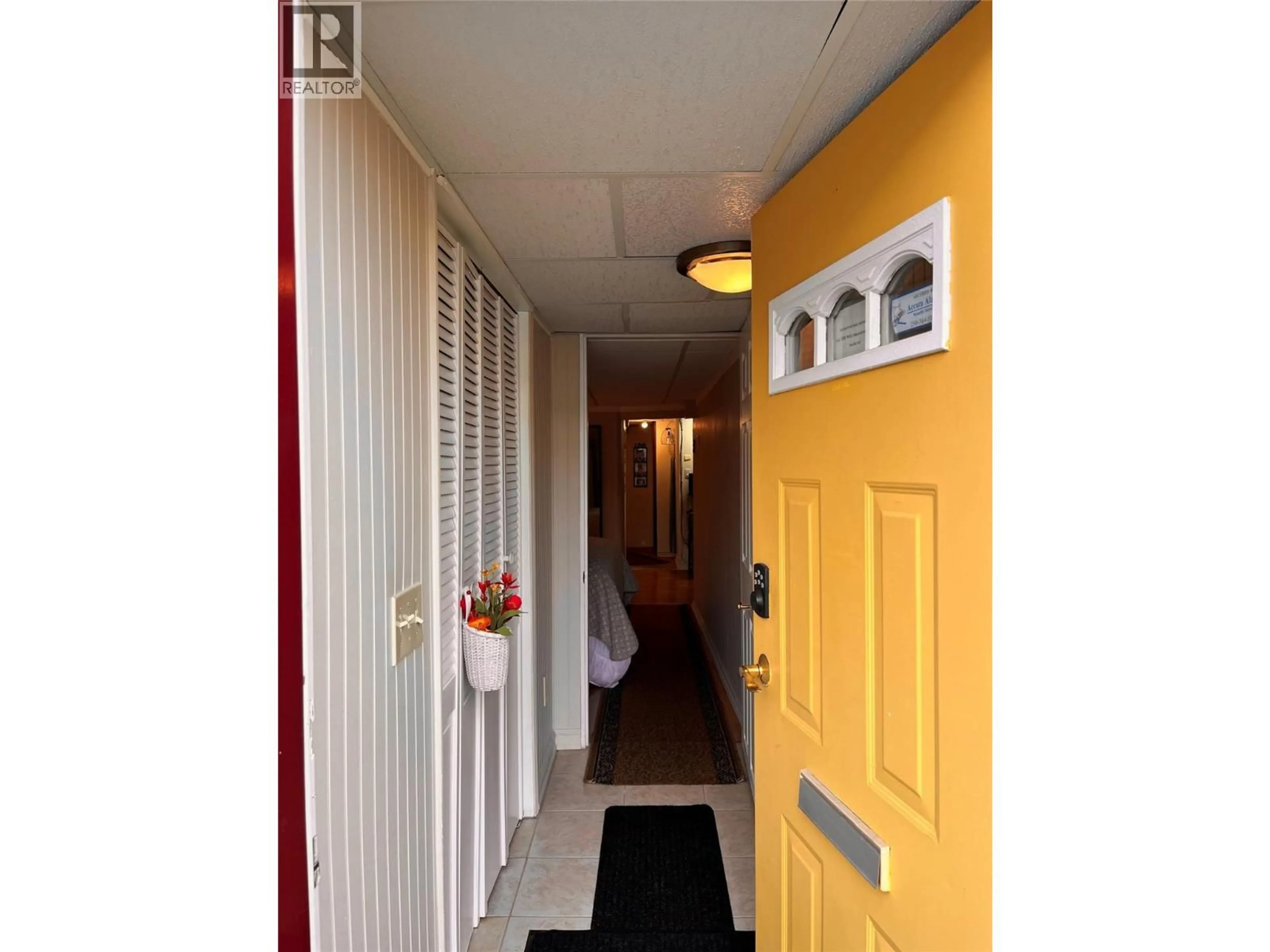 Indoor entryway for 1280 GREEN AVENUE, Trail British Columbia V1R4K1