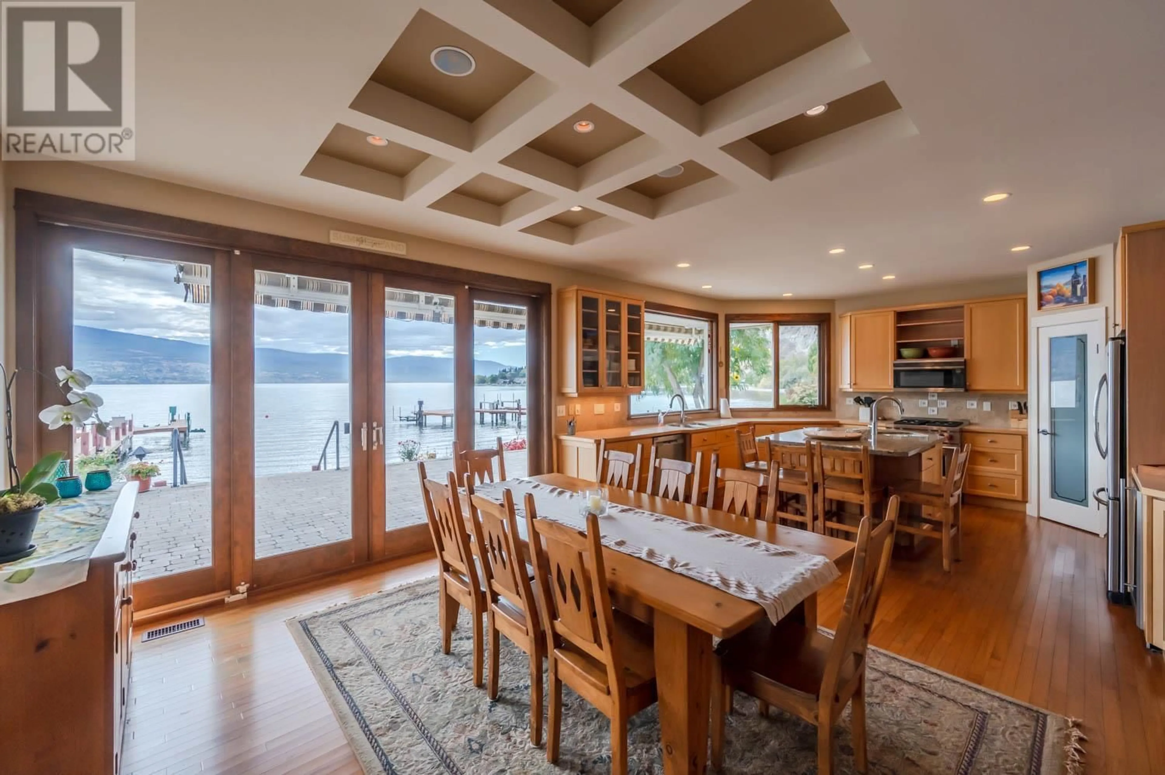 Dining room, unknown for 17019 Lakeshore Drive N, Summerland British Columbia V0H1Z6