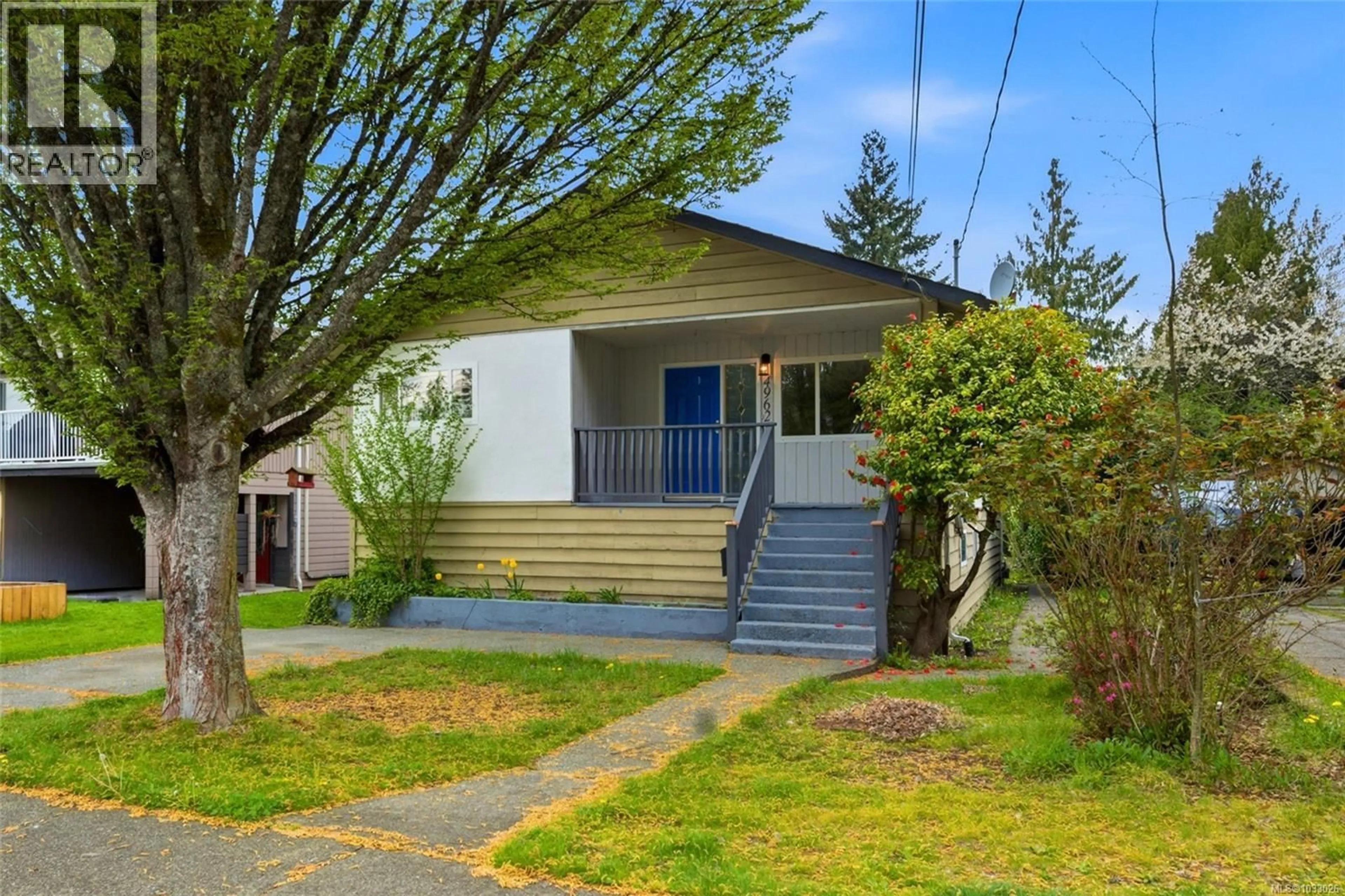 Home with vinyl exterior material, street for 4962 ELIZABETH STREET, Port Alberni British Columbia V9Y6M5