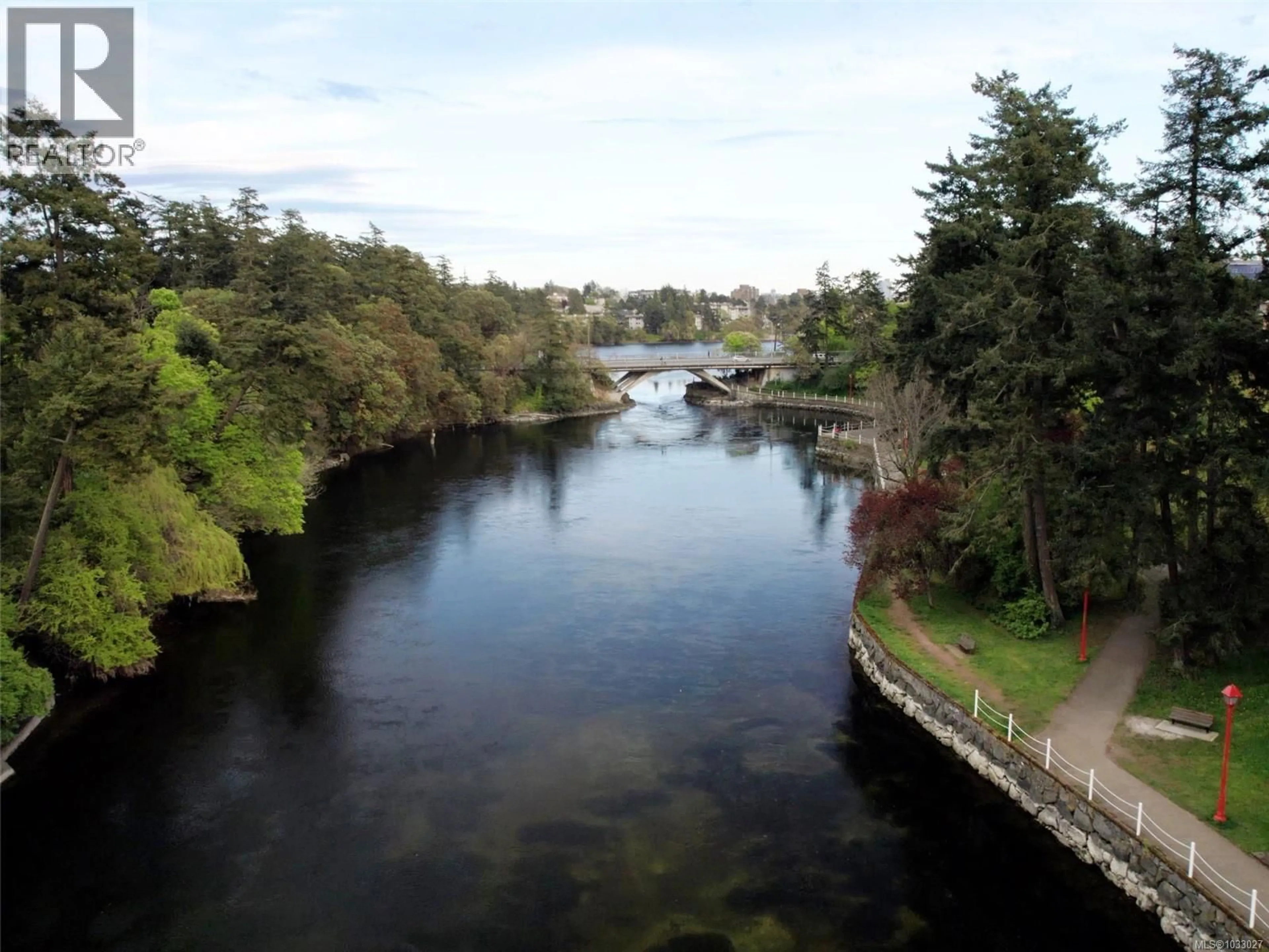 Blurry image for 1158 CRAIGFLOWER ROAD, Esquimalt British Columbia V9A2Y3