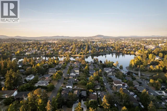 1158 CRAIGFLOWER ROAD, Esquimalt 5