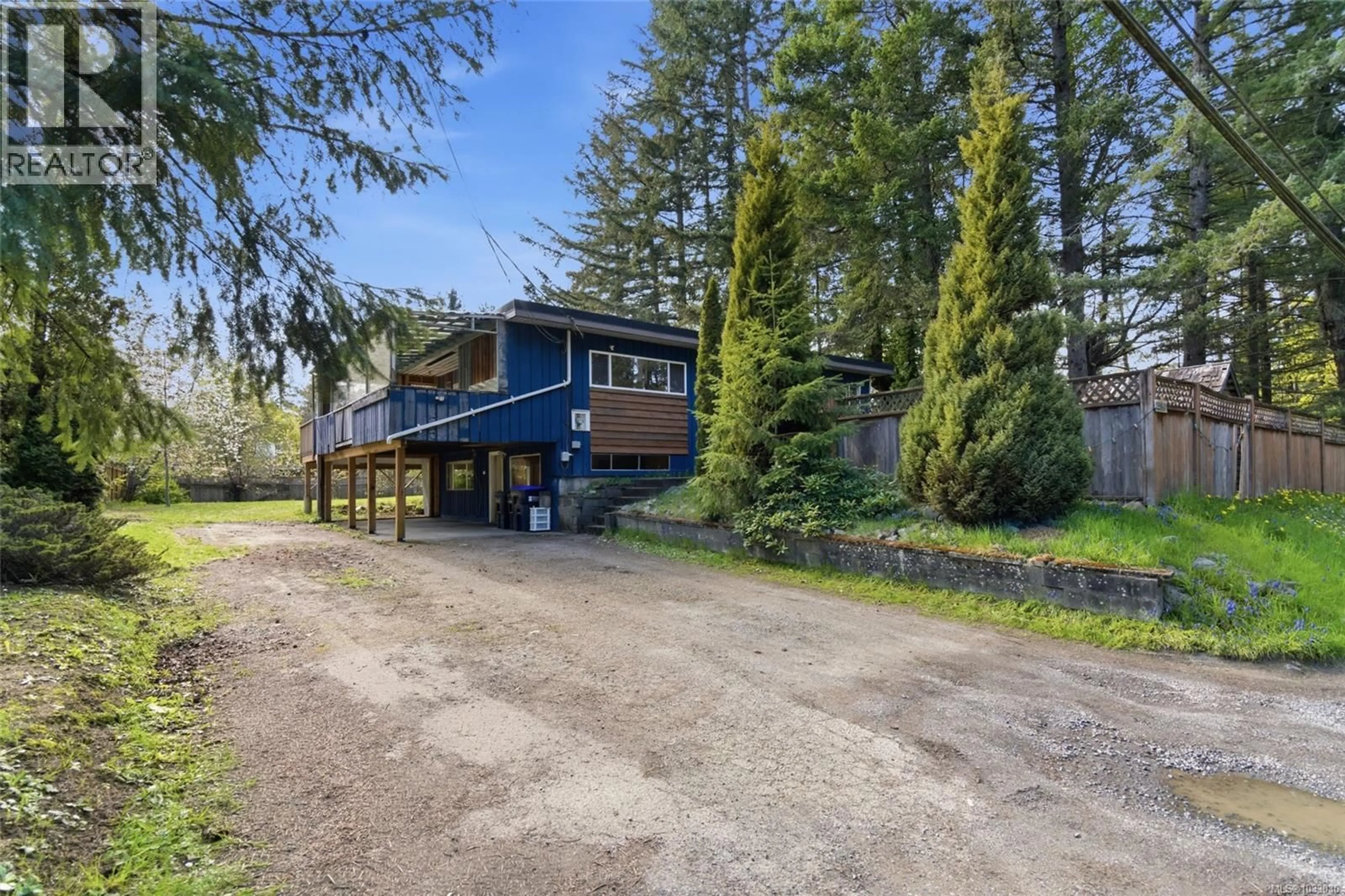 A pic from outside/outdoor area/front of a property/back of a property/a pic from drone, unknown for 1747 CEDAR ROAD NORTHEAST, Nanaimo British Columbia V9X1L5