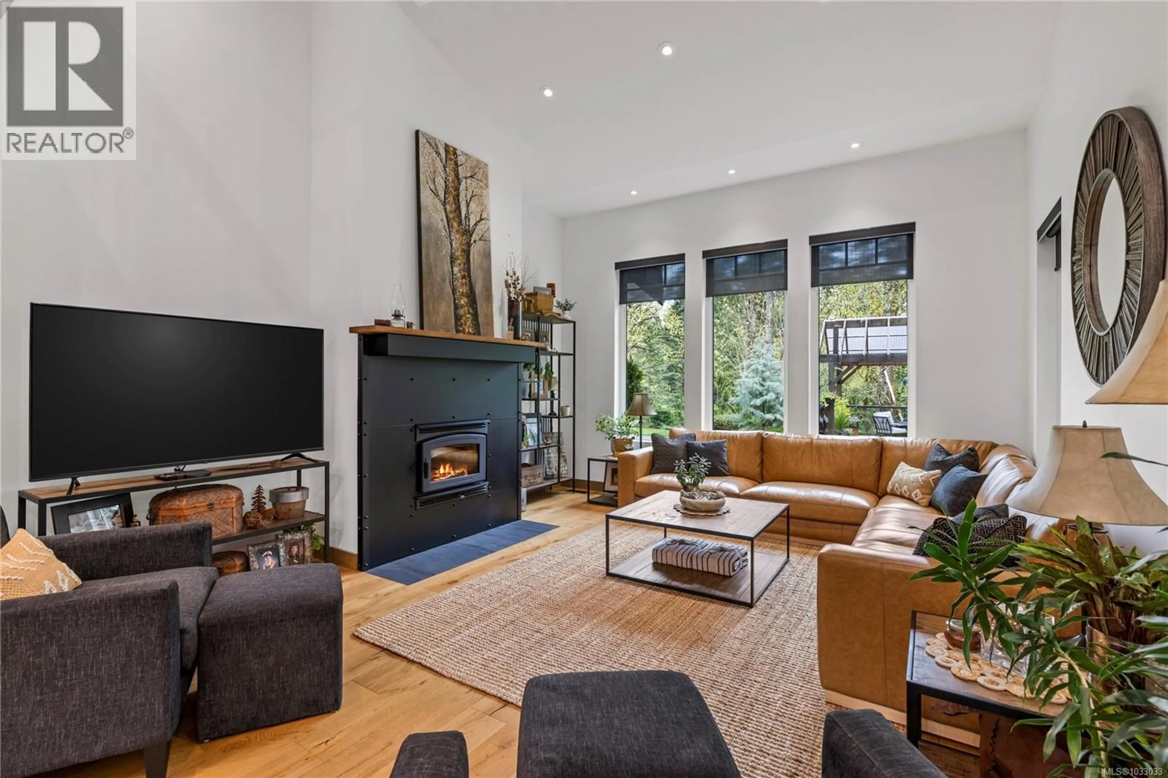 Living room with furniture, unknown for 5625 WILLOW ROAD, Port Alberni British Columbia V9Y8V4