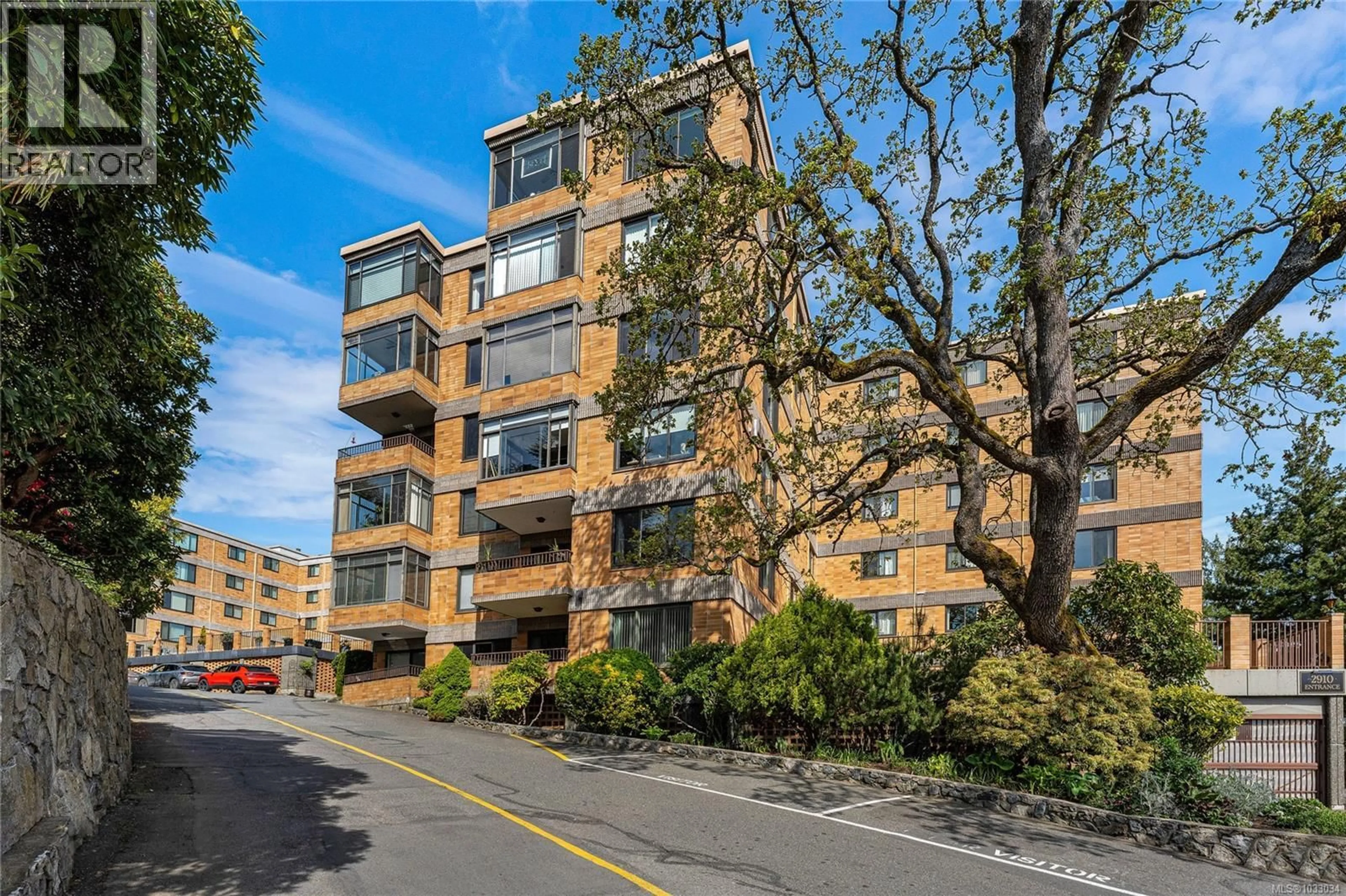 Unknown for 205 - 2910 COOK STREET, Victoria British Columbia V8T3S7