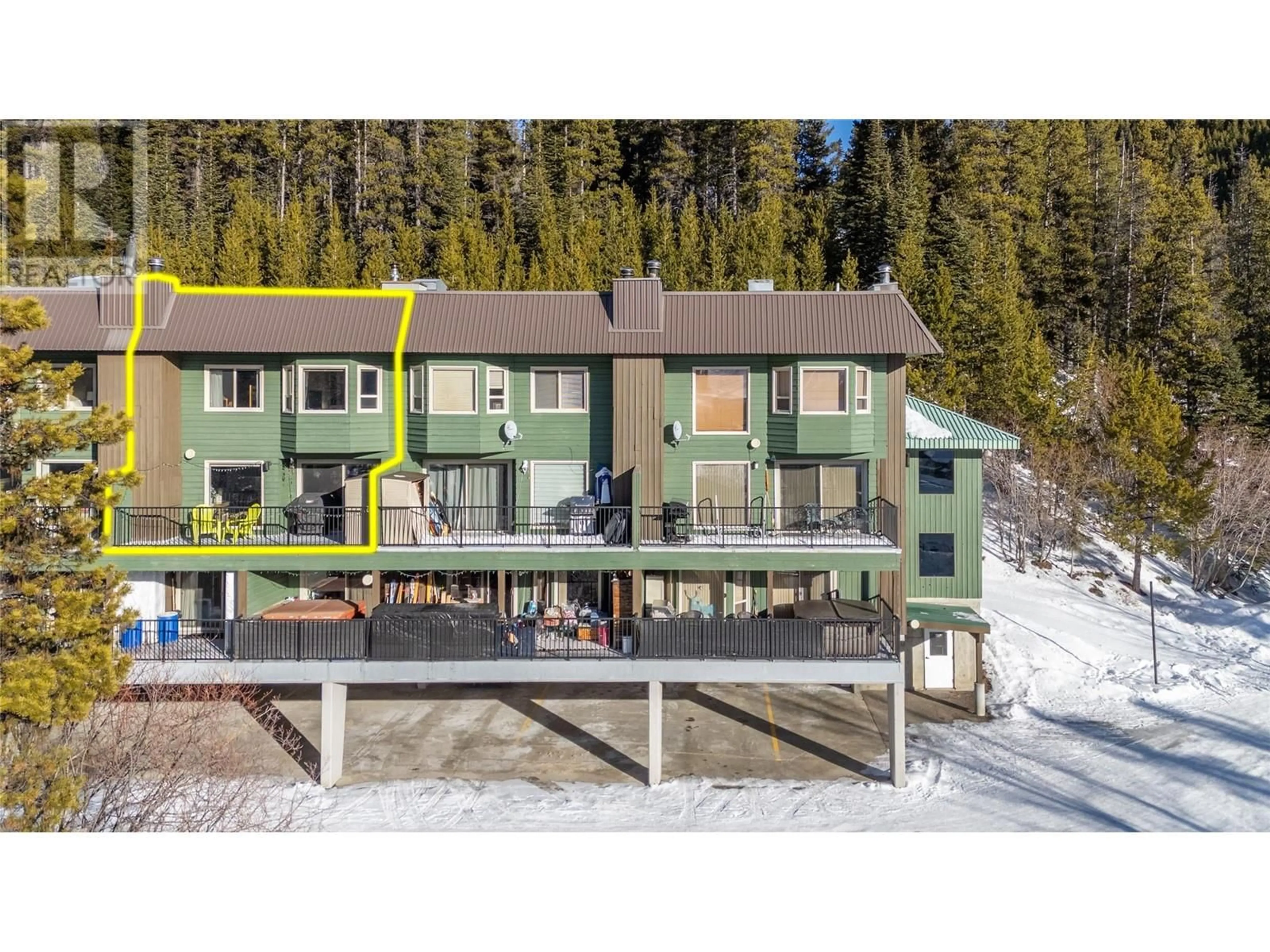 A pic from outside/outdoor area/front of a property/back of a property/a pic from drone, unknown for 225 CLEARVIEW Road Unit# 911, Apex Mountain British Columbia V0H1K0