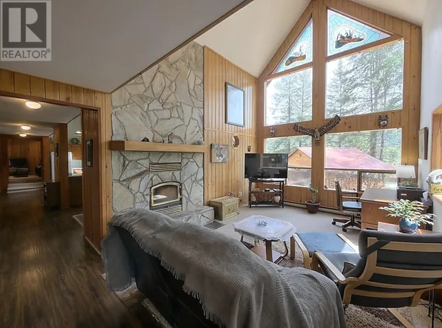 12355 BROWN CREEK ROAD, Grand Forks 4