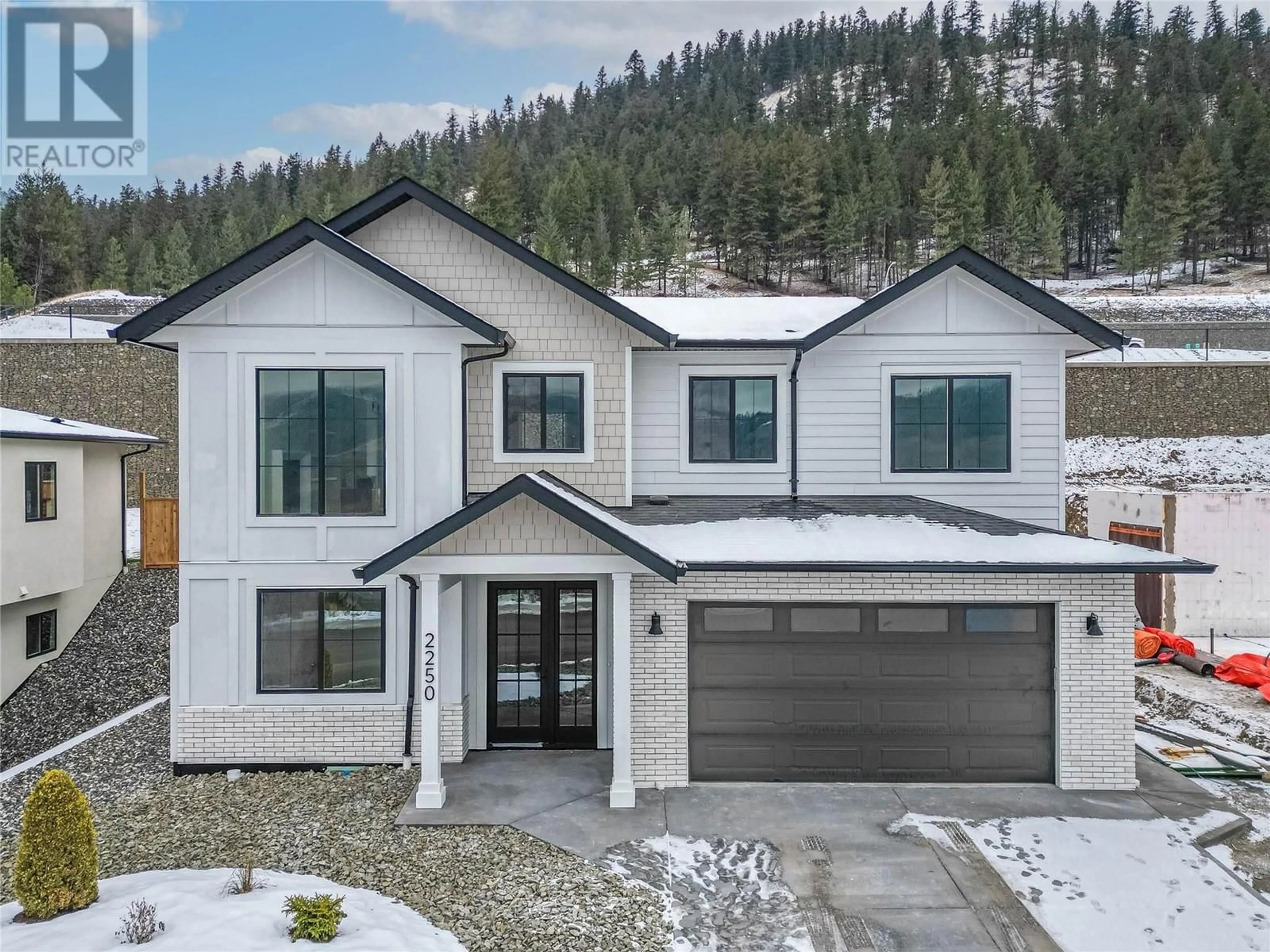 Home with vinyl exterior material, mountain view for 2250 Coldwater Drive, Kamloops British Columbia V2E2R5