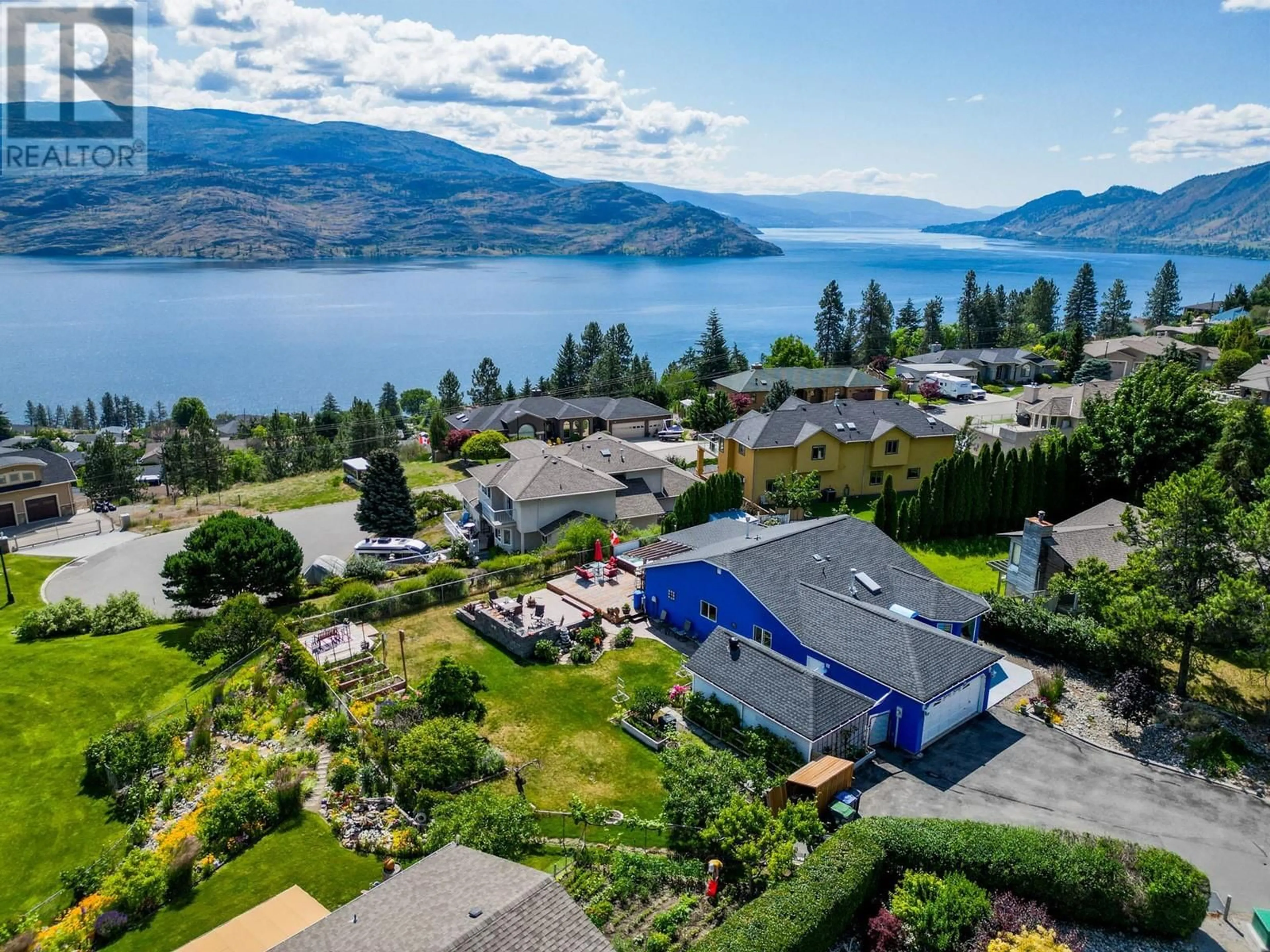 A pic from outside/outdoor area/front of a property/back of a property/a pic from drone, water/lake/river/ocean view for 6109 Thwaite Crescent, Peachland British Columbia V0H1X4