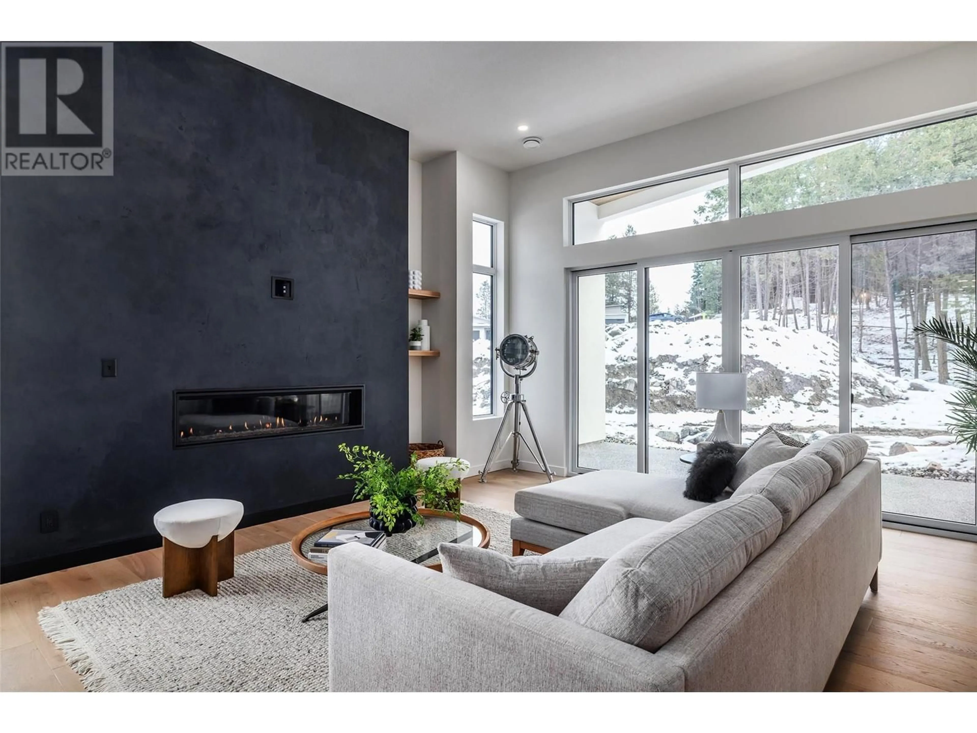 Living room with furniture, unknown for 10255 Beacon Hill Drive, Lake Country British Columbia V4V0A9