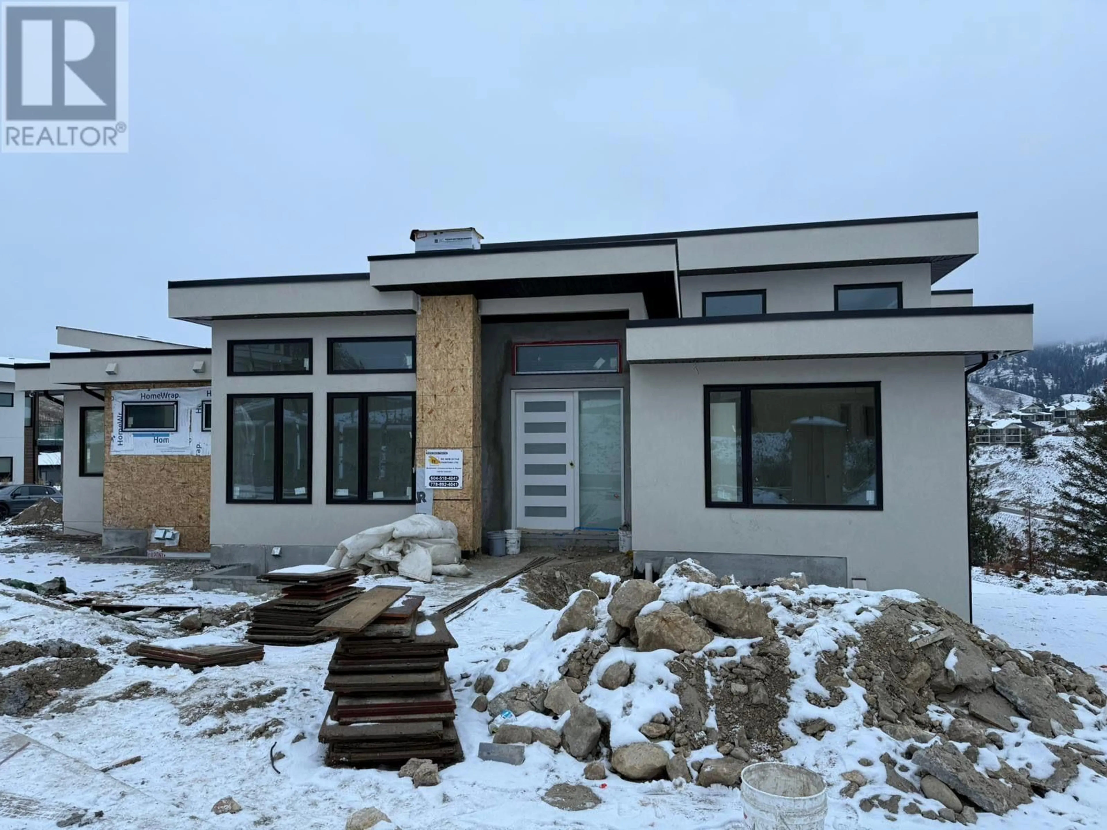 Unknown for 989 LOCHNESS STREET, Kelowna British Columbia V1P0A3