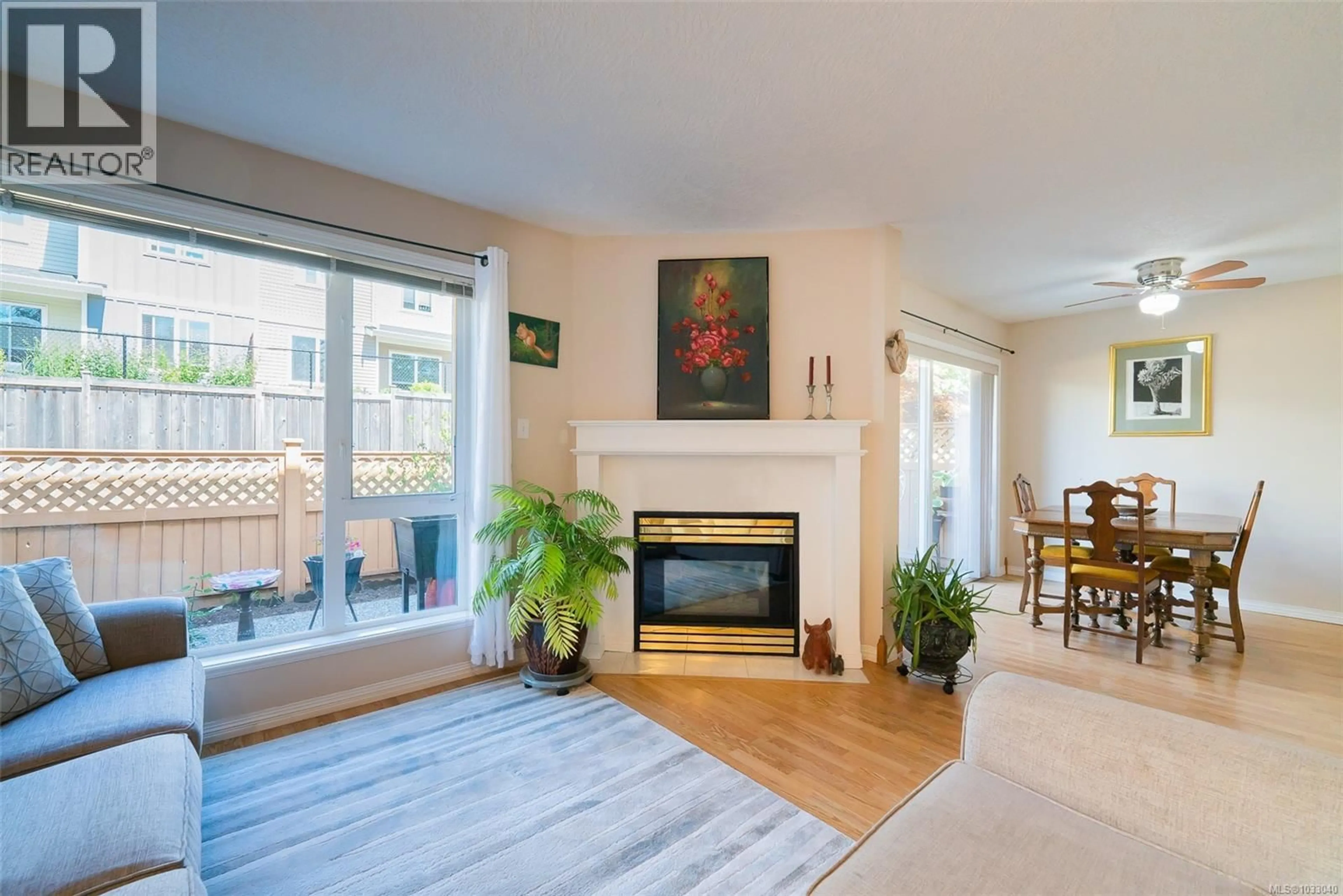 Living room with furniture, unknown for 1658 CREEKSIDE DRIVE, Nanaimo British Columbia V9S5V8
