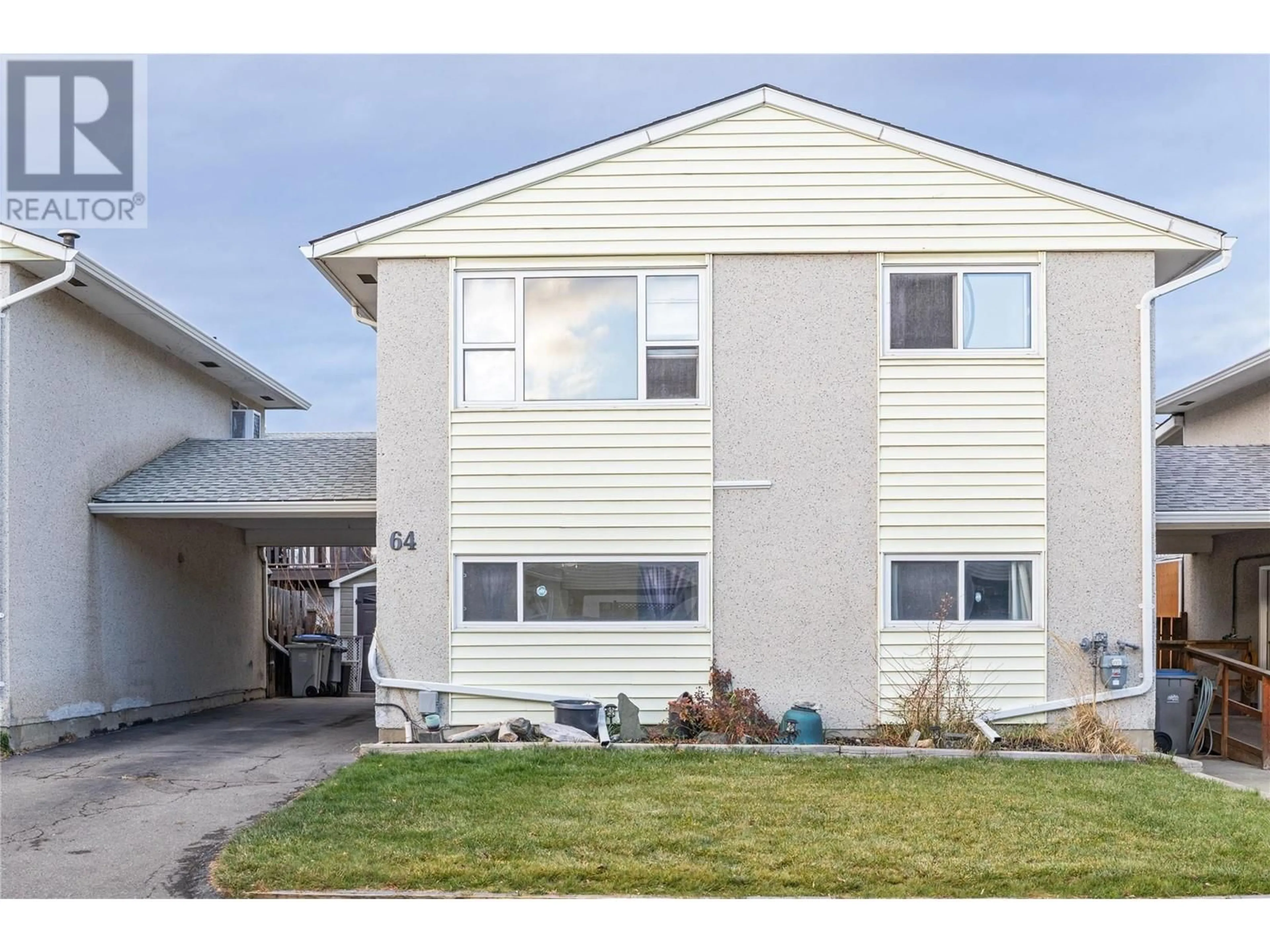 Home with vinyl exterior material, street for 800 Valhalla Drive Unit# 64, Kamloops British Columbia V2B1R8