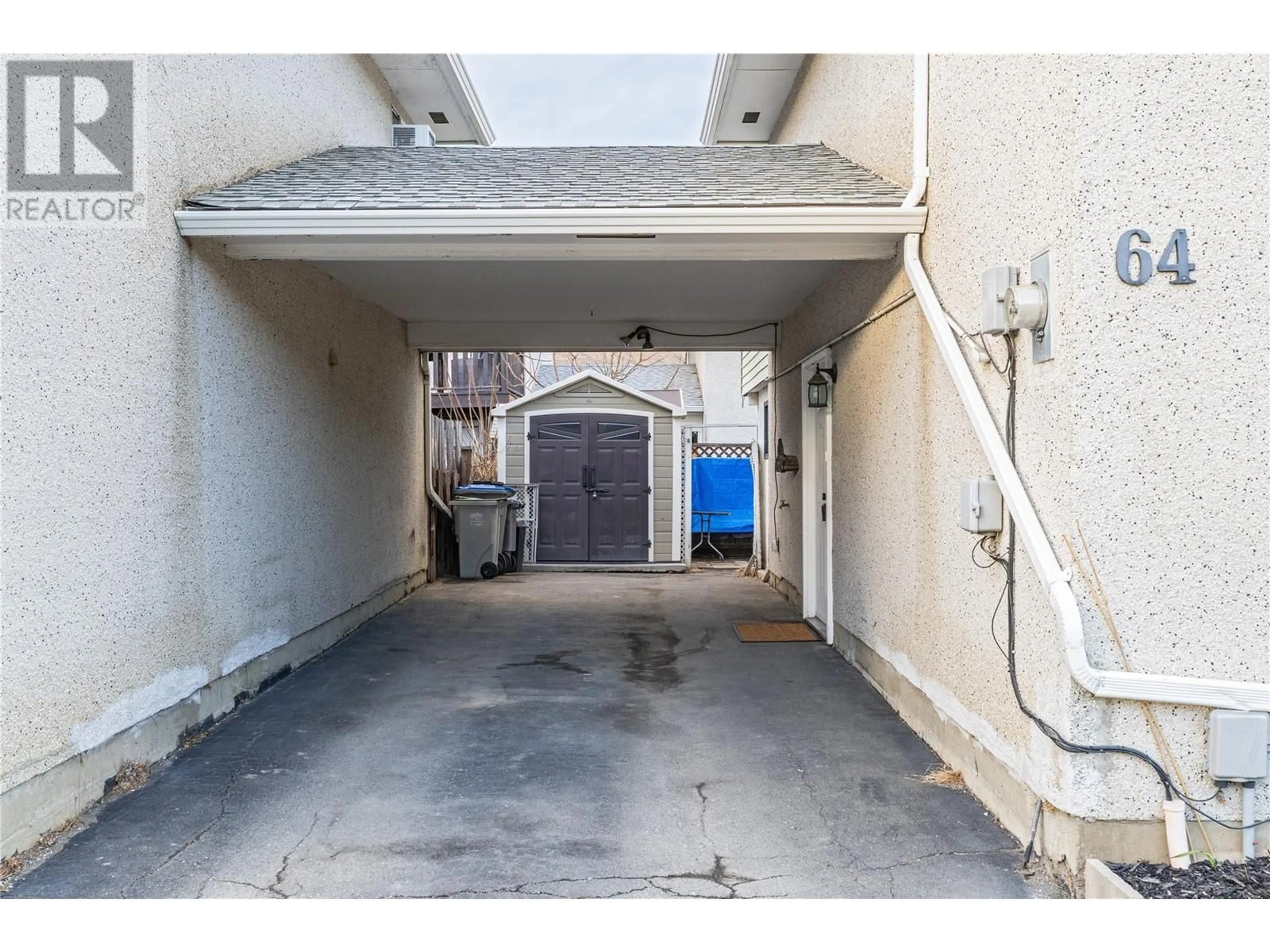 Indoor garage for 800 Valhalla Drive Unit# 64, Kamloops British Columbia V2B1R8