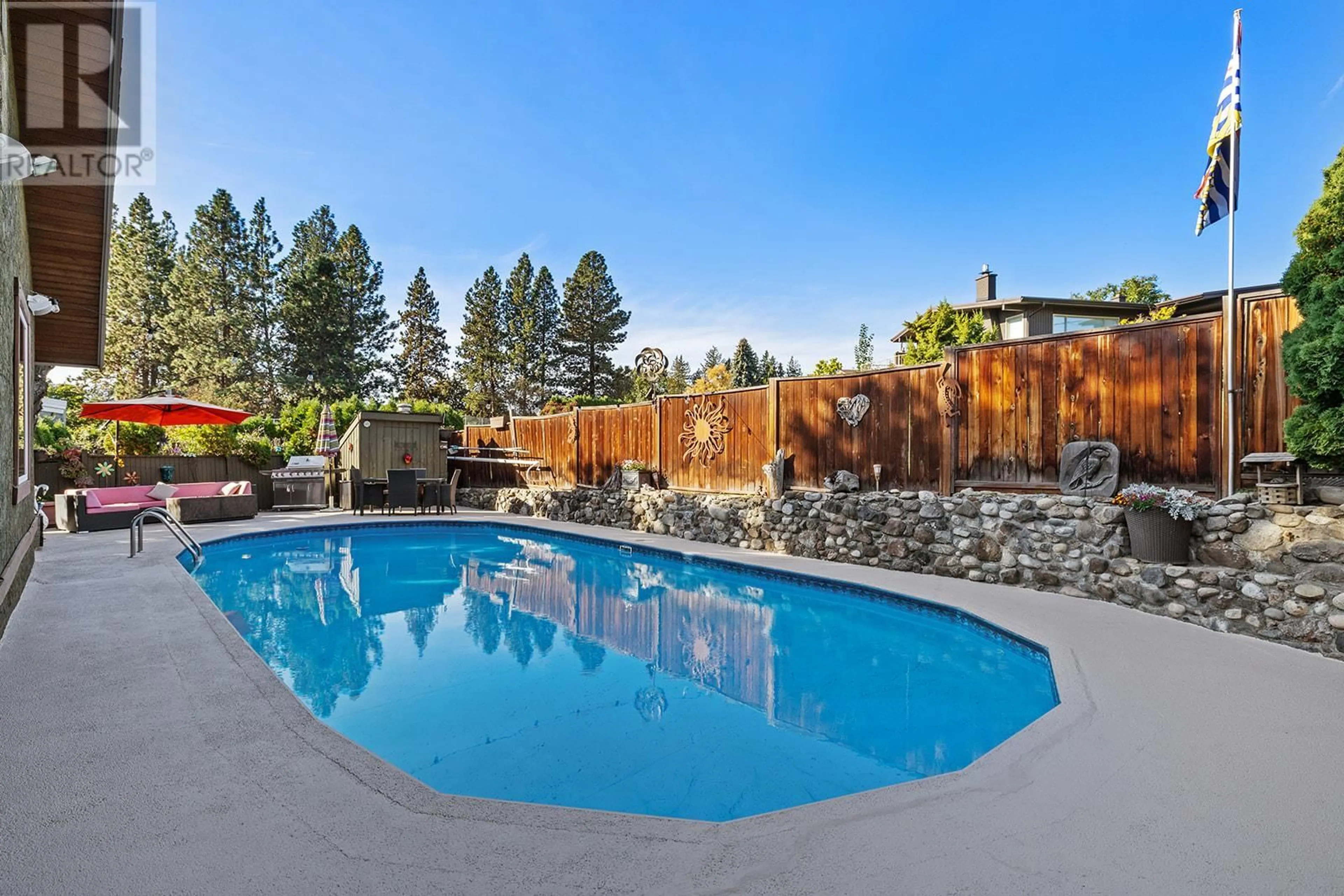 Pool for 2931 Thacker Drive, West Kelowna British Columbia V1Z1X1