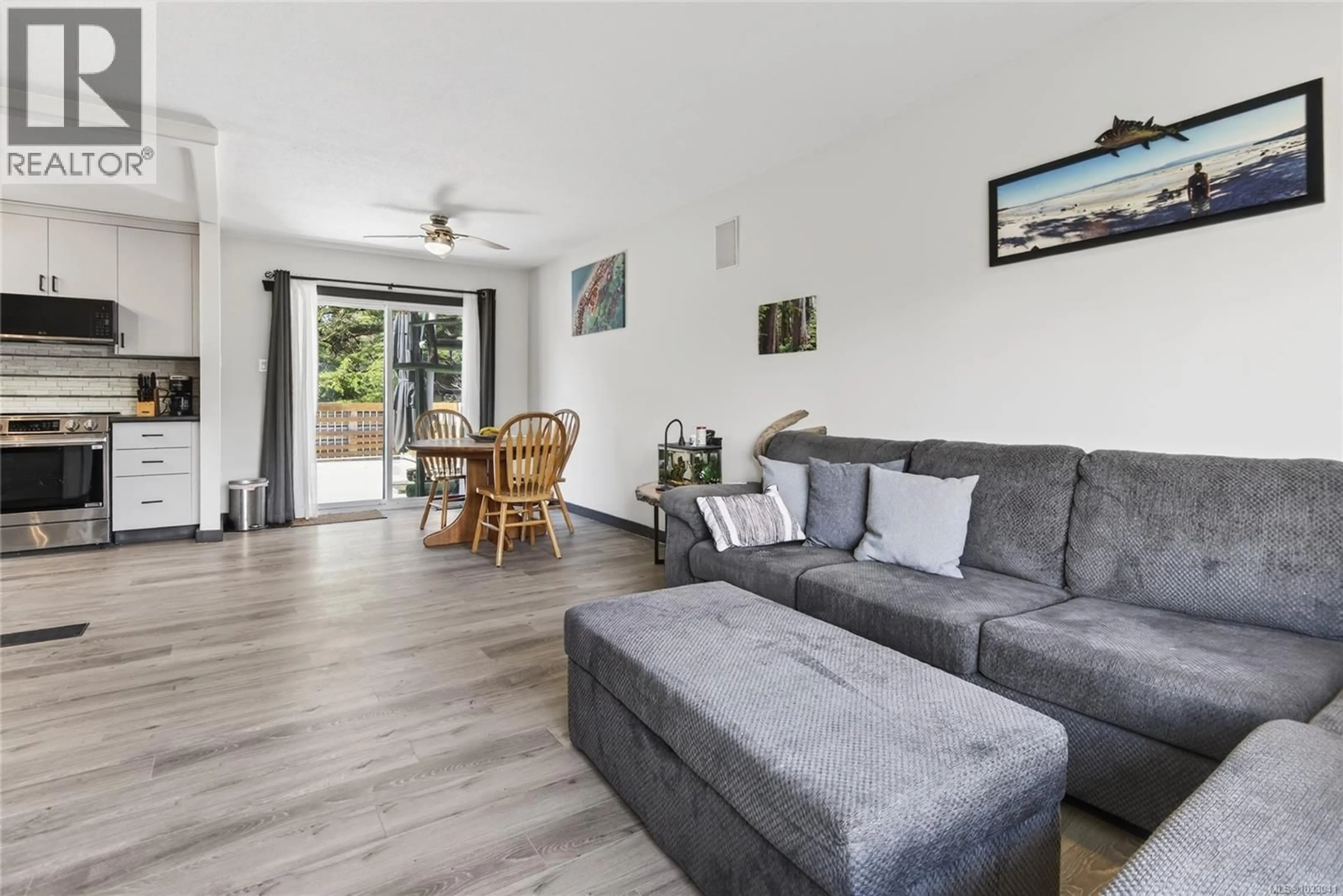 Living room with furniture, unknown for 97 MITCHELL ROAD, Courtenay British Columbia V9N6H1