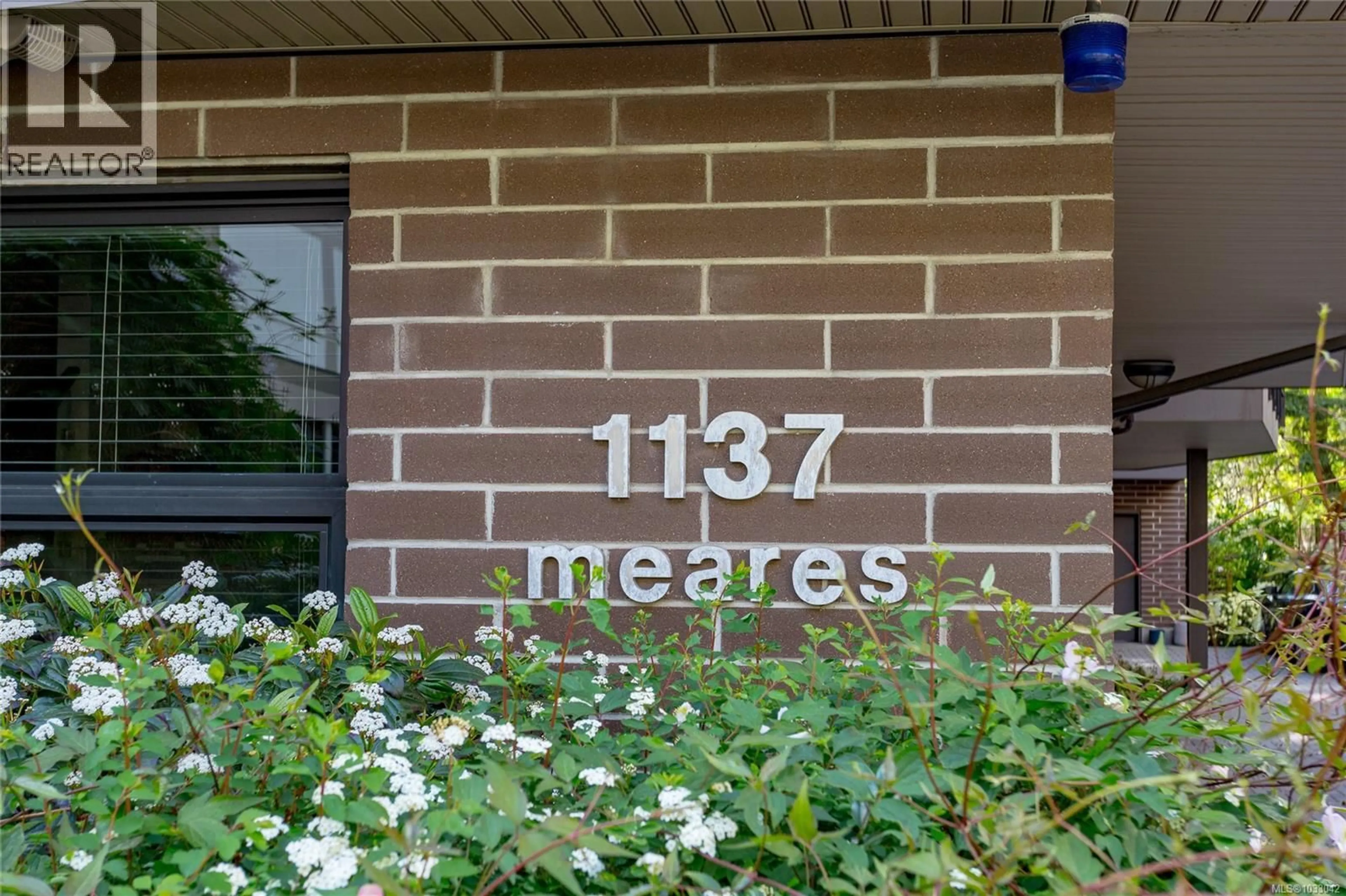 Unknown for 5 - 1137 MEARES STREET, Victoria British Columbia V8V3J9