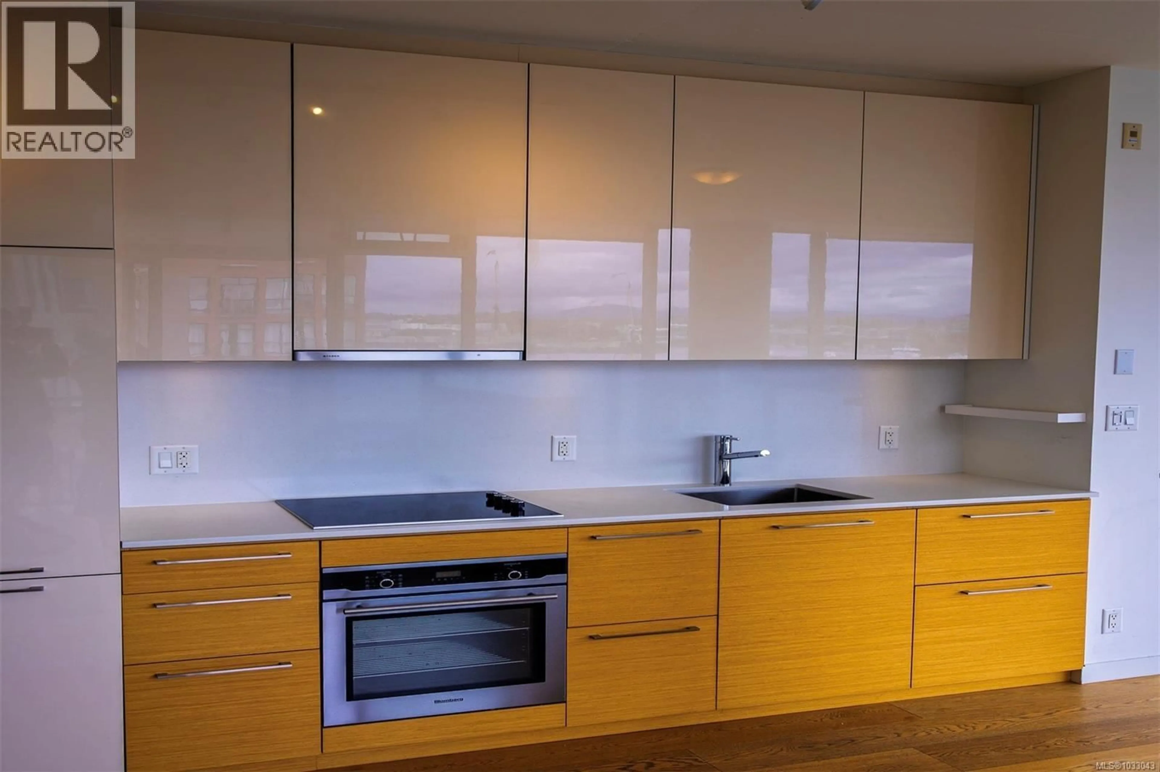 Standard kitchen, wood/laminate floor for 312B - 456 PANDORA AVENUE, Victoria British Columbia V8W0E3