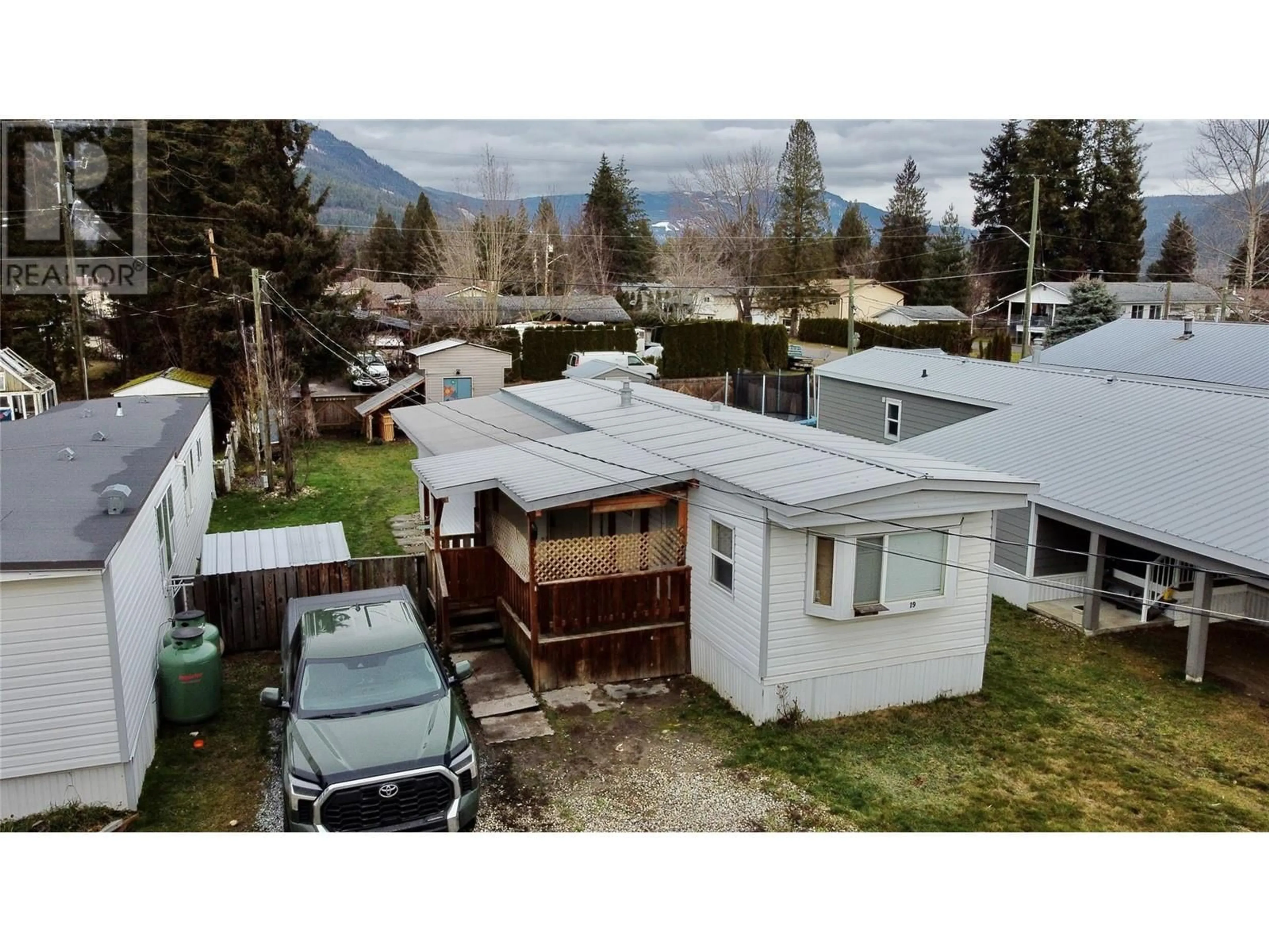 A pic from outside/outdoor area/front of a property/back of a property/a pic from drone, mountain view for 501 Kappel Street Unit# #19, Sicamous British Columbia V0E2V1