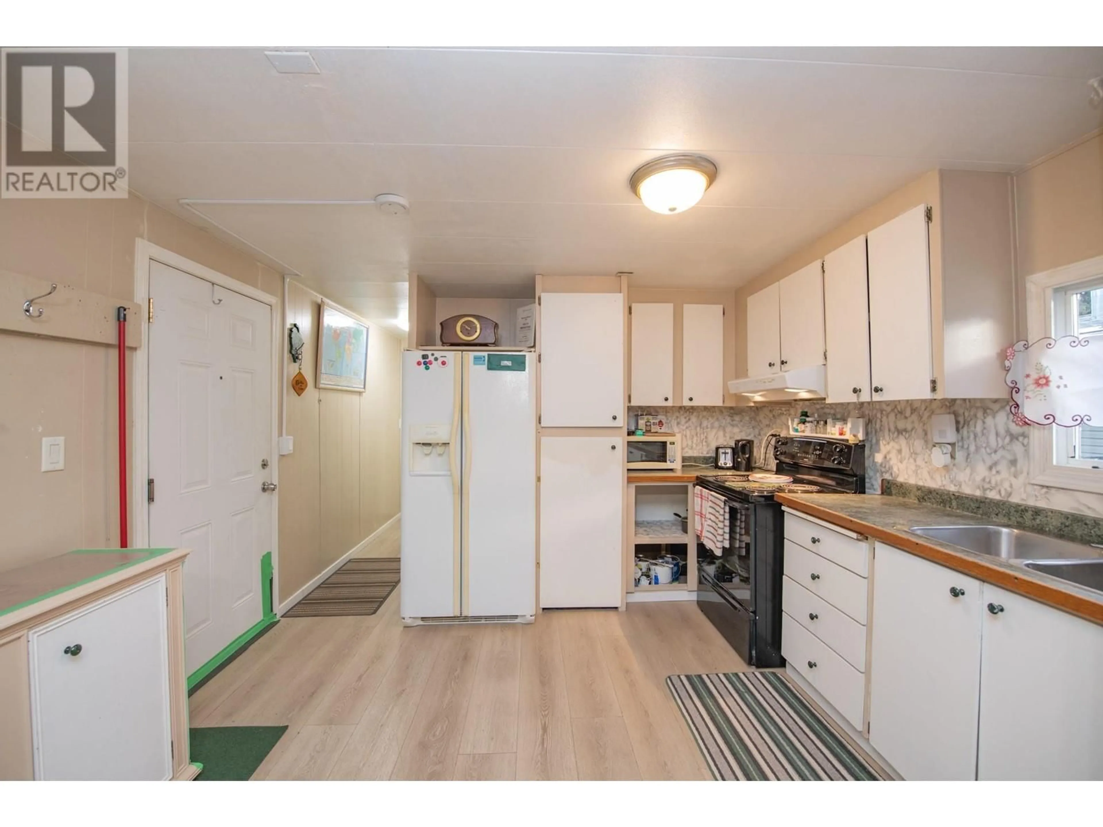 Standard kitchen, unknown for 13 - 2313 SHUSWAP AVENUE, Lumby British Columbia V0E2G0