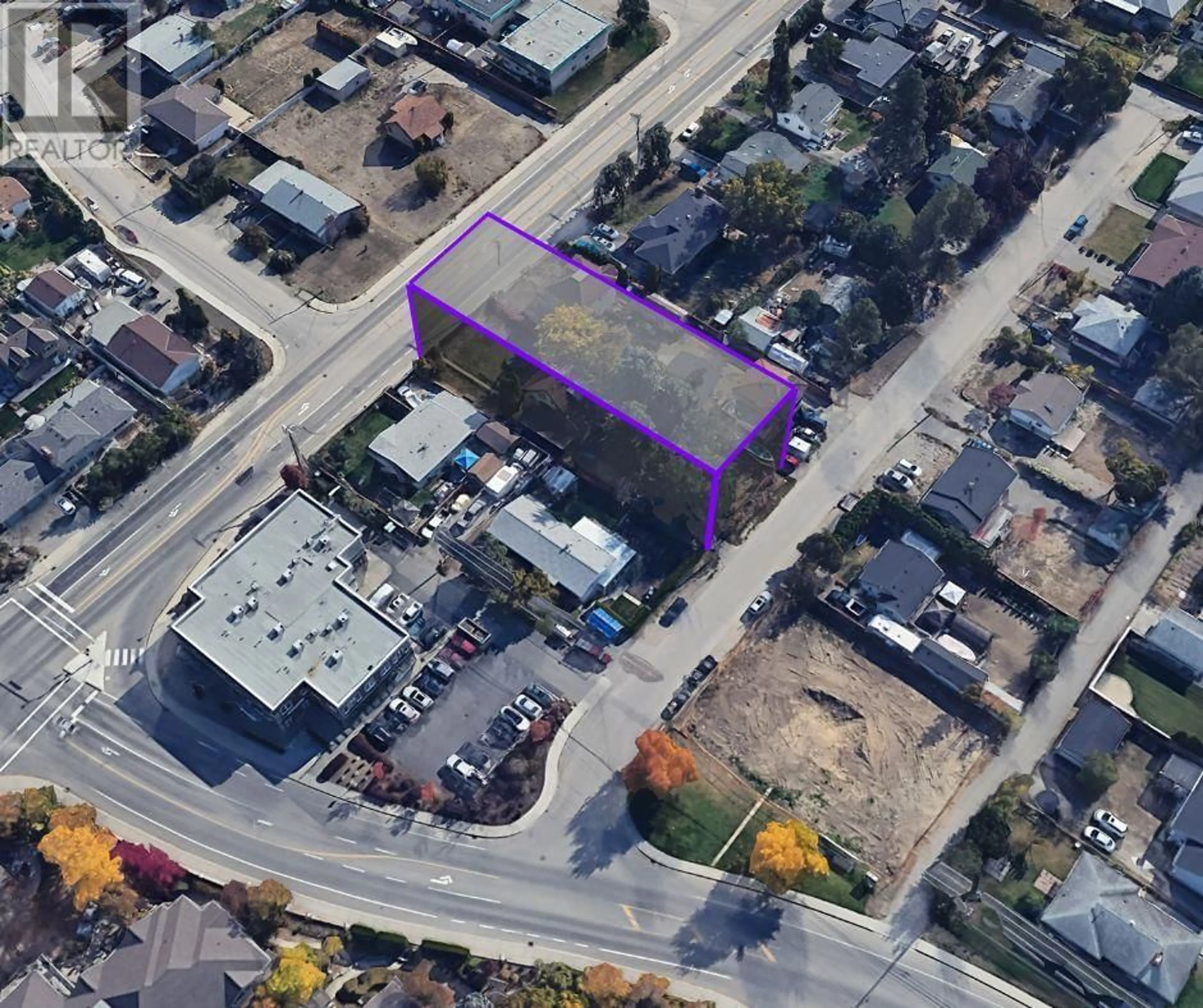 A pic from outside/outdoor area/front of a property/back of a property/a pic from drone, street for 520 Rutland Road N, Kelowna British Columbia V1X3B4