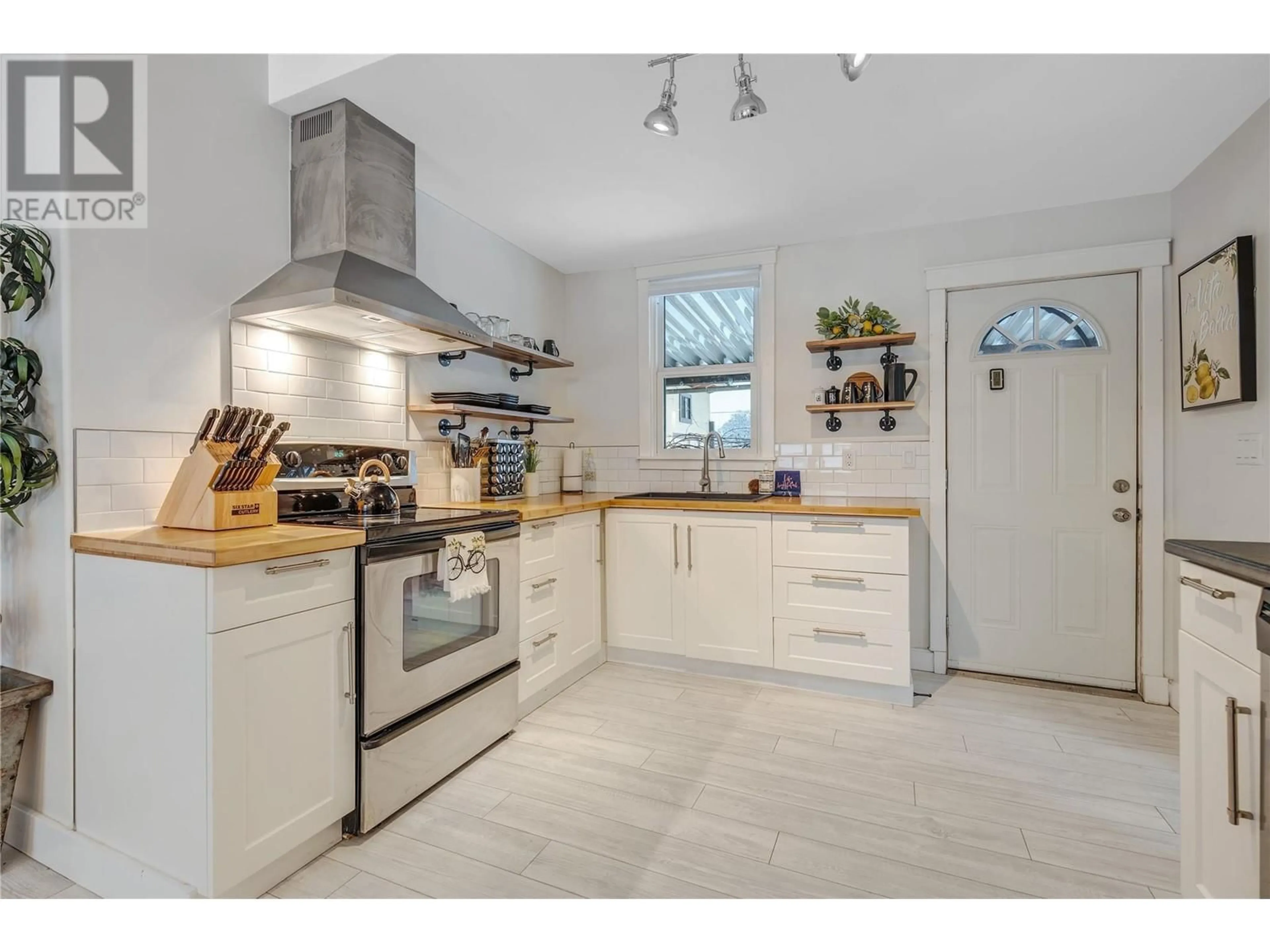 Unknown for 11212 VICTORIA ROAD, Summerland British Columbia V0H1Z2