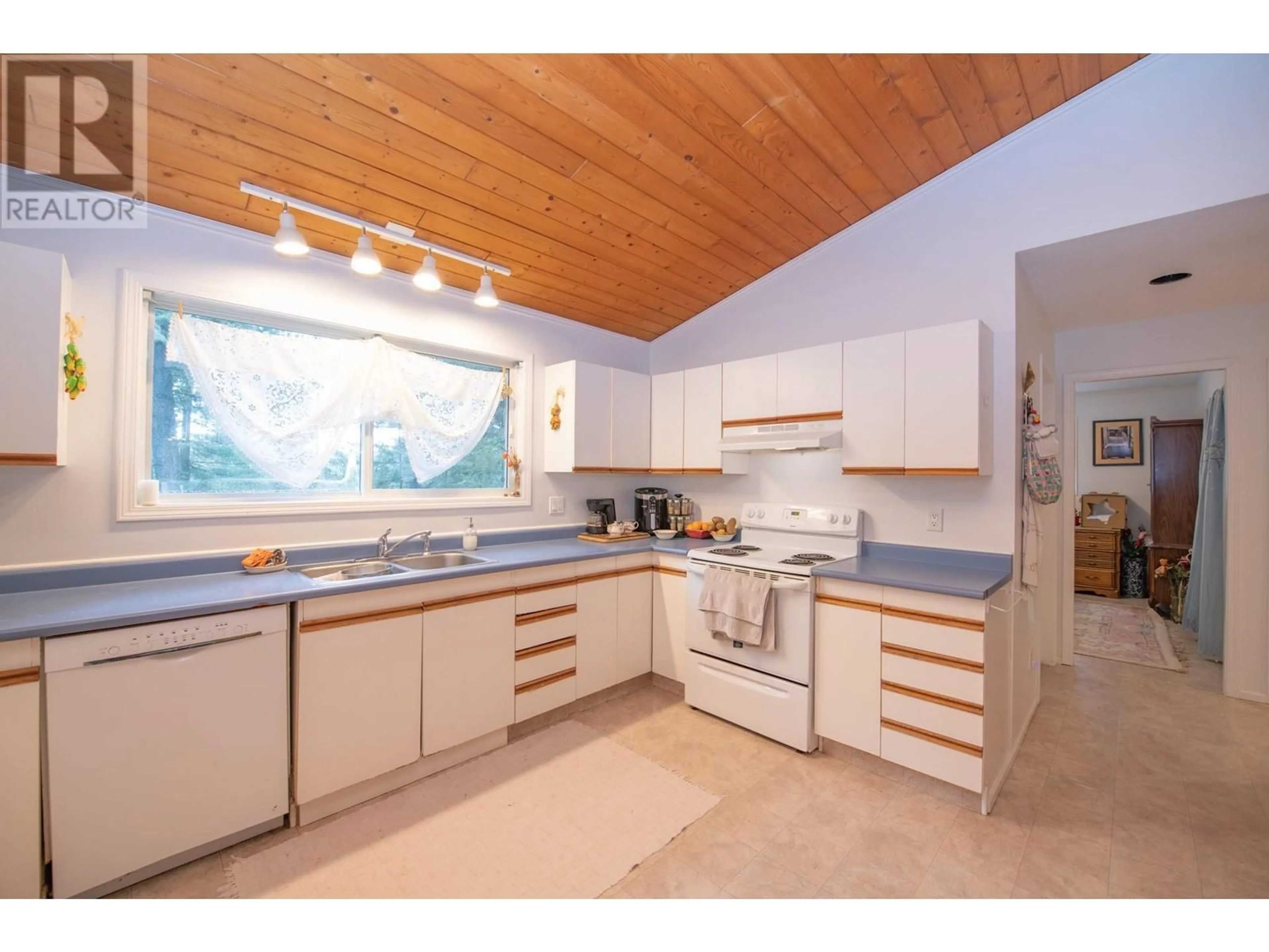 Open concept kitchen, unknown for 398 ALBERS ROAD, Lumby British Columbia V0E2G5