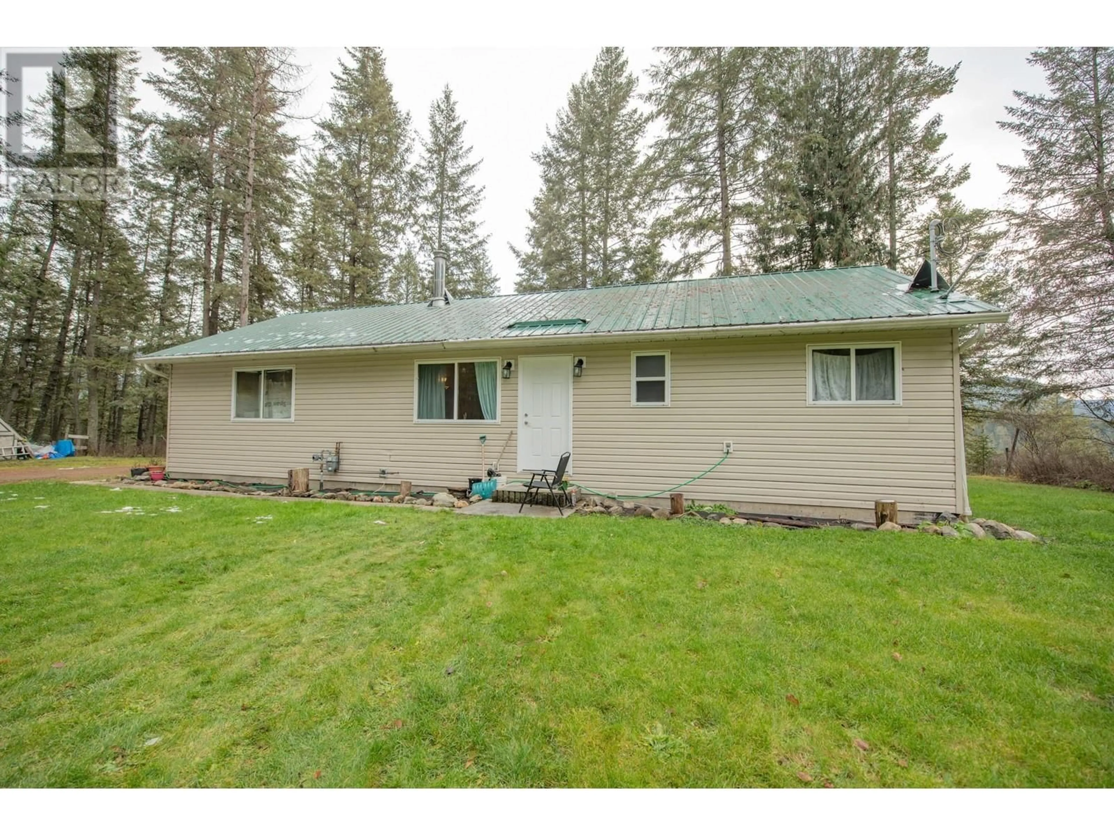 Home with vinyl exterior material, unknown for 398 Albers Road, Lumby British Columbia V0E2G5