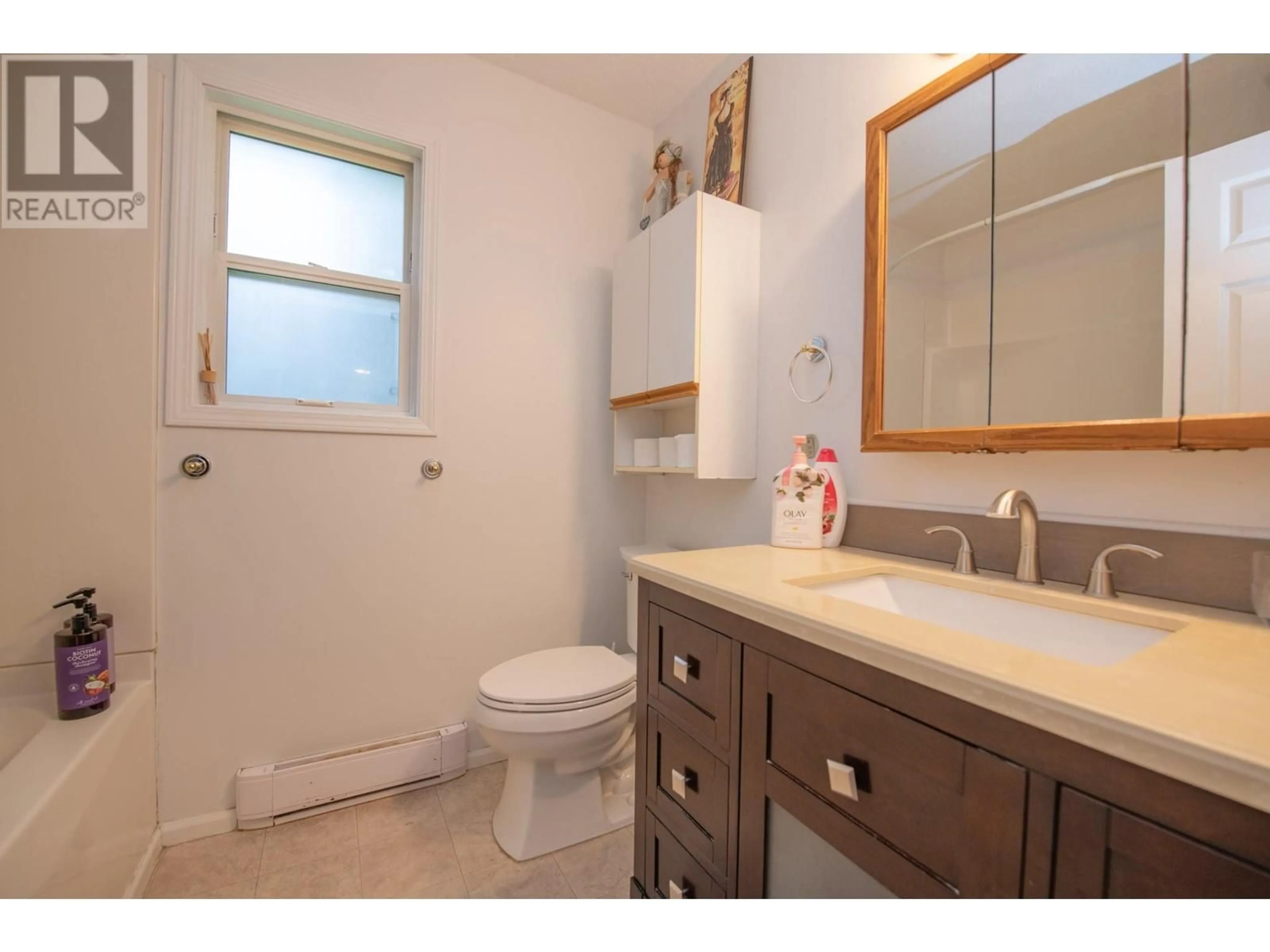 Standard bathroom, ceramic/tile floor for 398 Albers Road, Lumby British Columbia V0E2G5